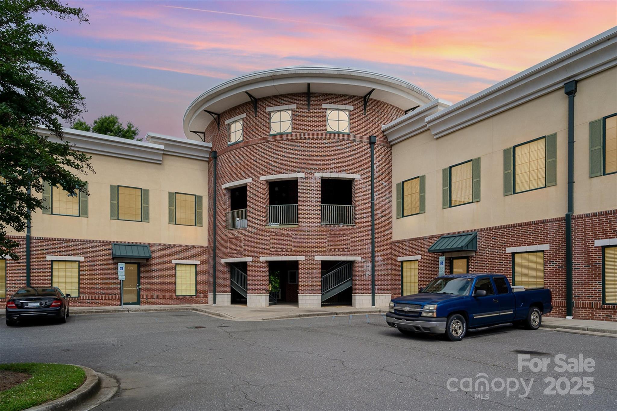 1171 Market Street 202 Property Photo 1