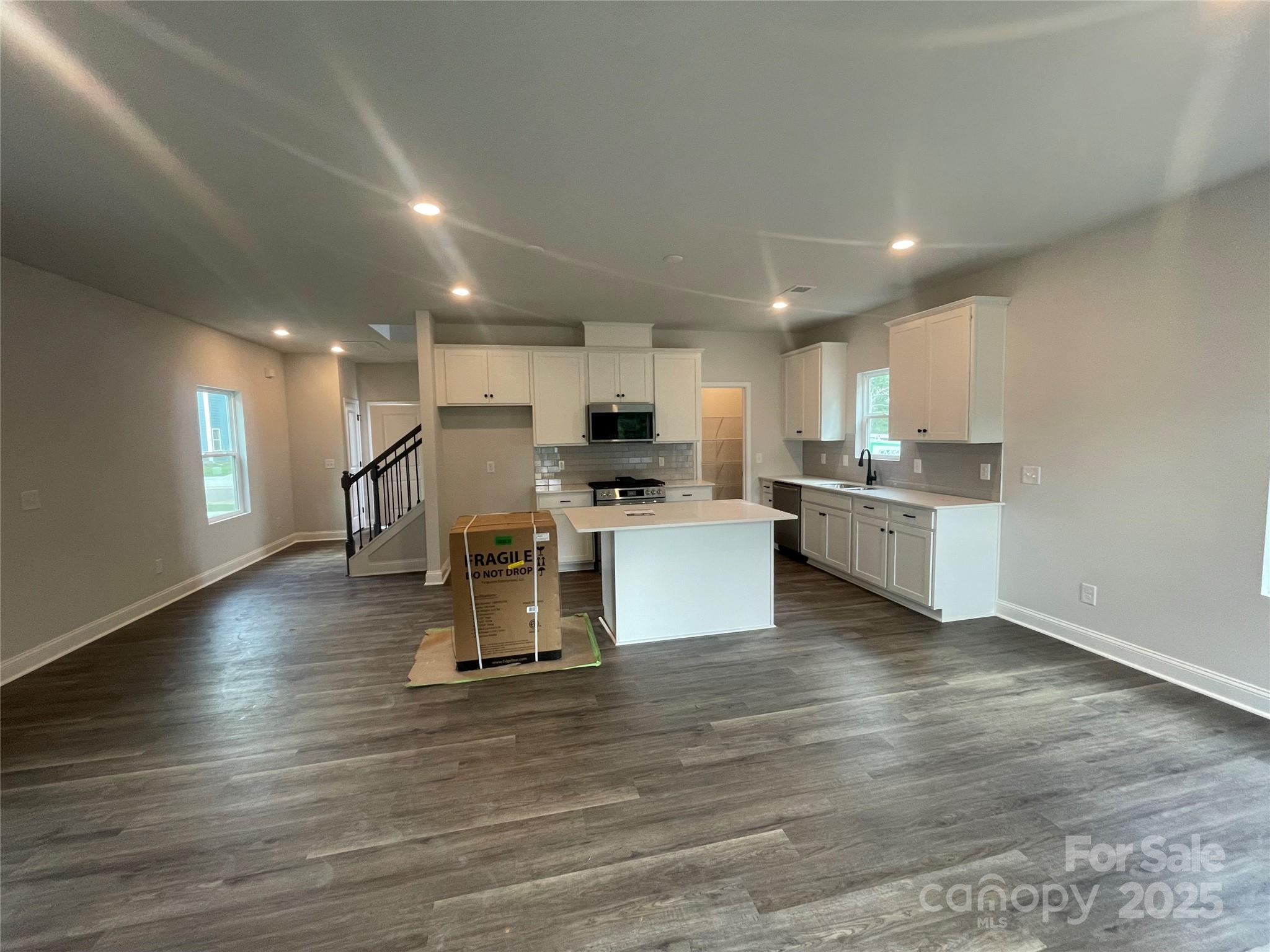 4040 Grommet Court Property Photo 14