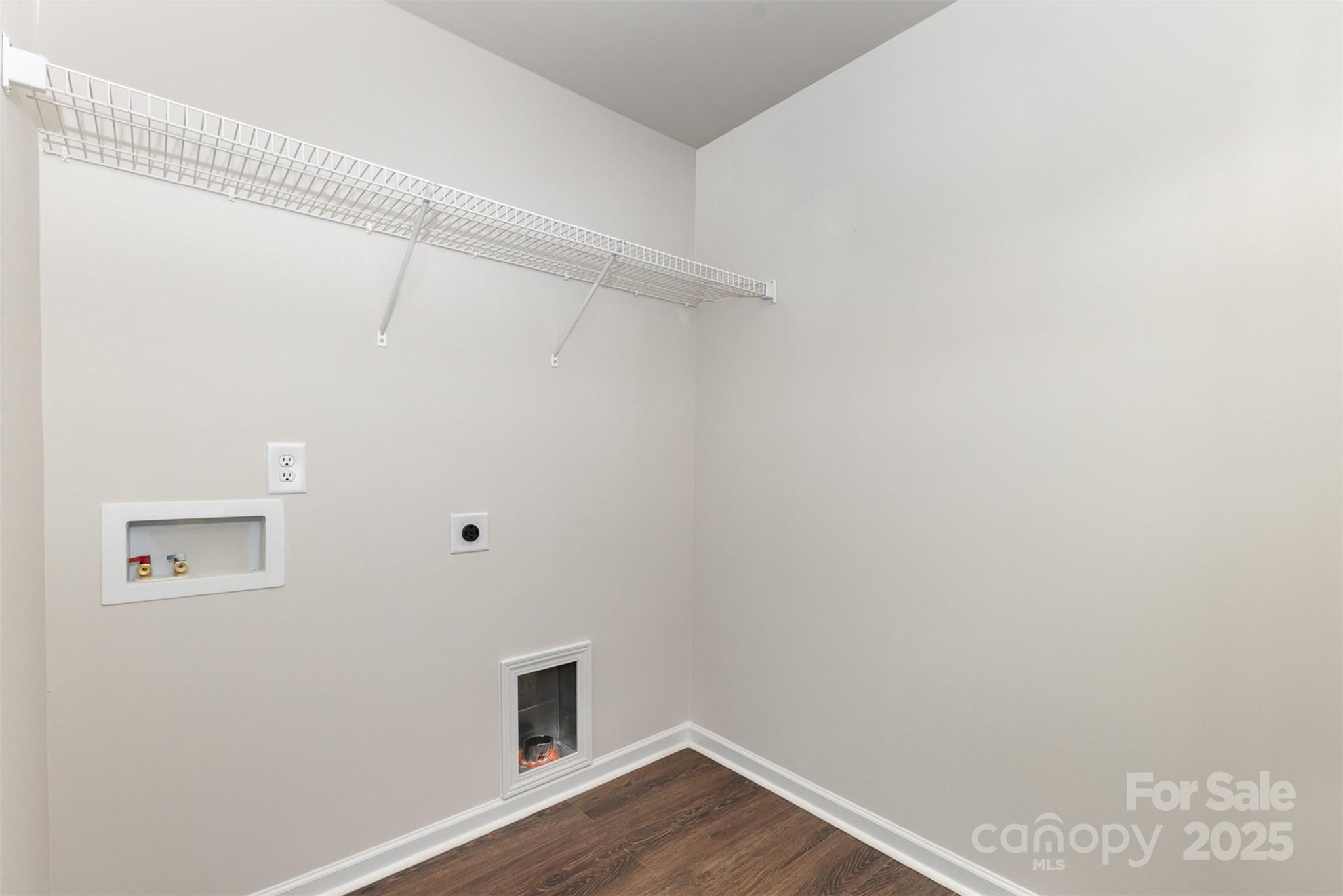 2043 Sadler Woods Lane Property Photo 27