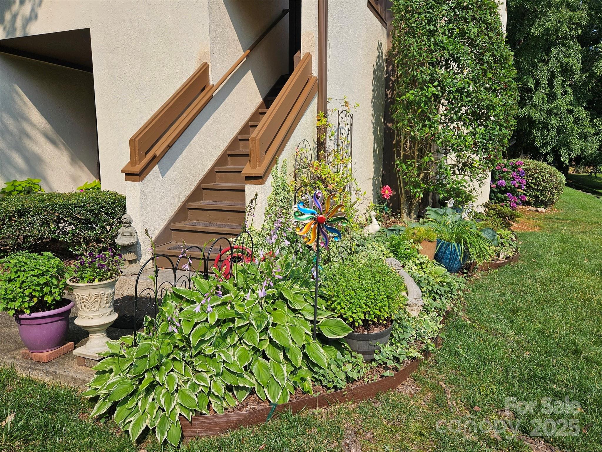 7329 Winery Lane Property Photo