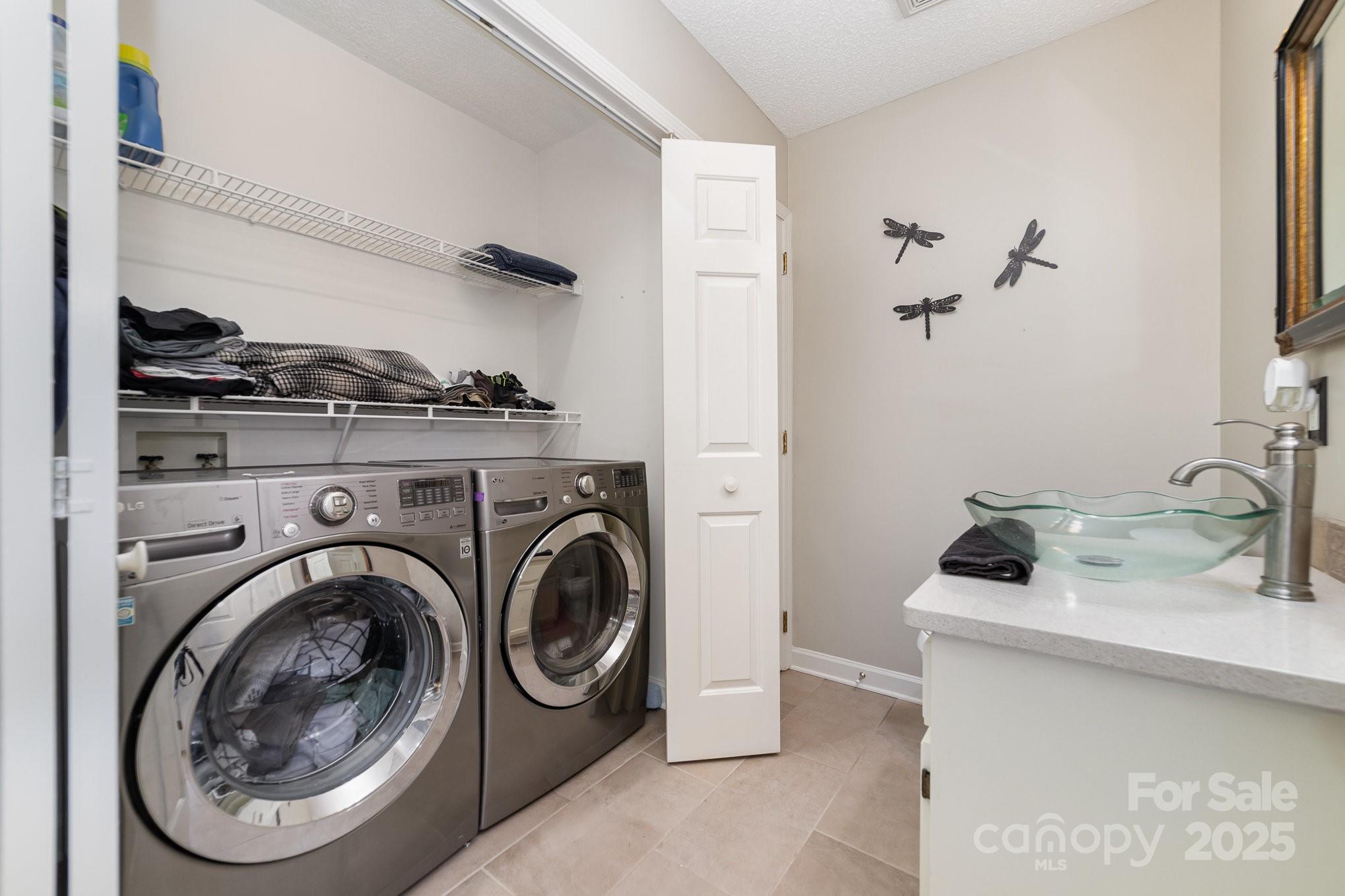 600 Capella Court Property Photo 19