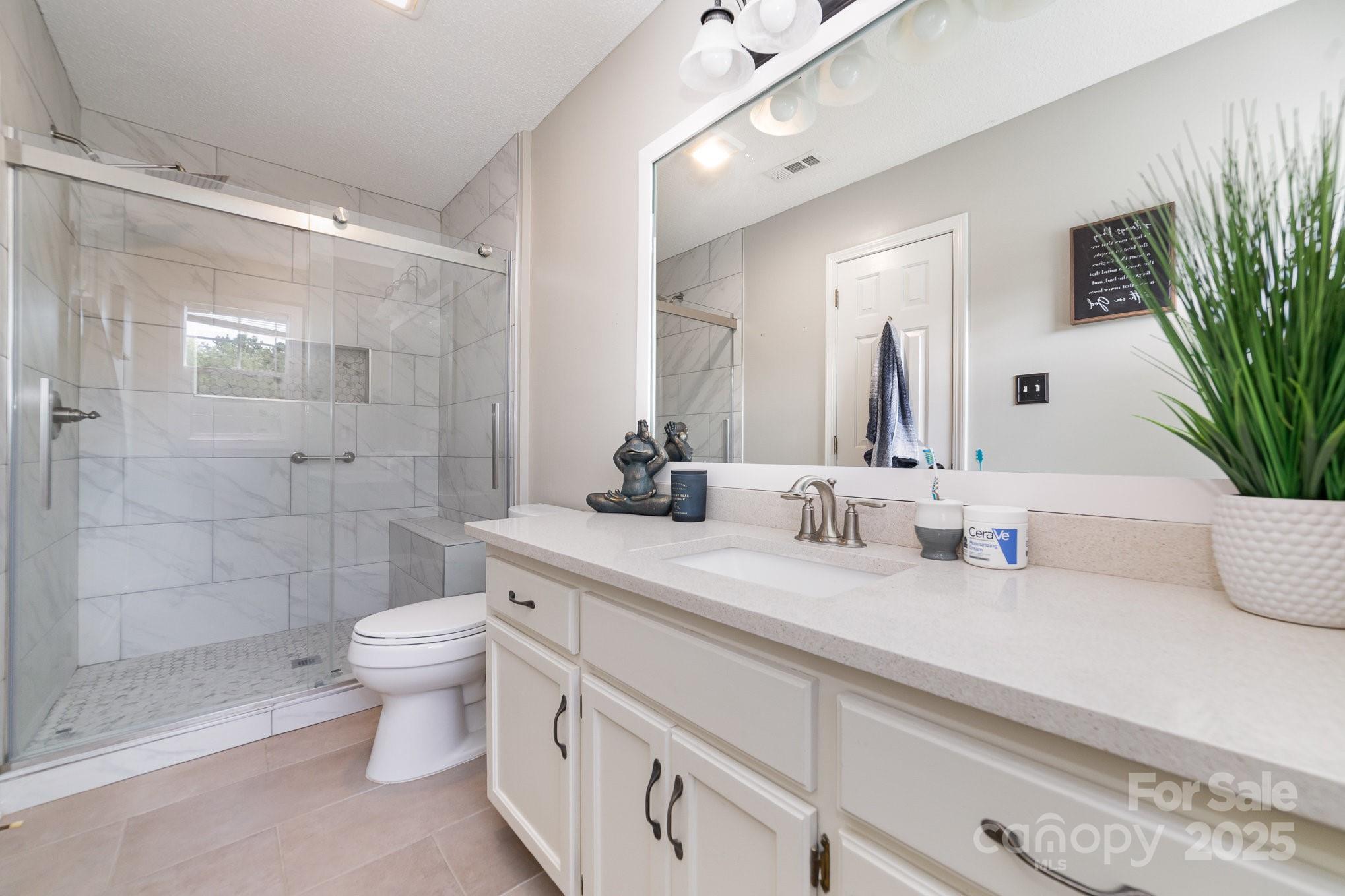 600 Capella Court Property Photo 24