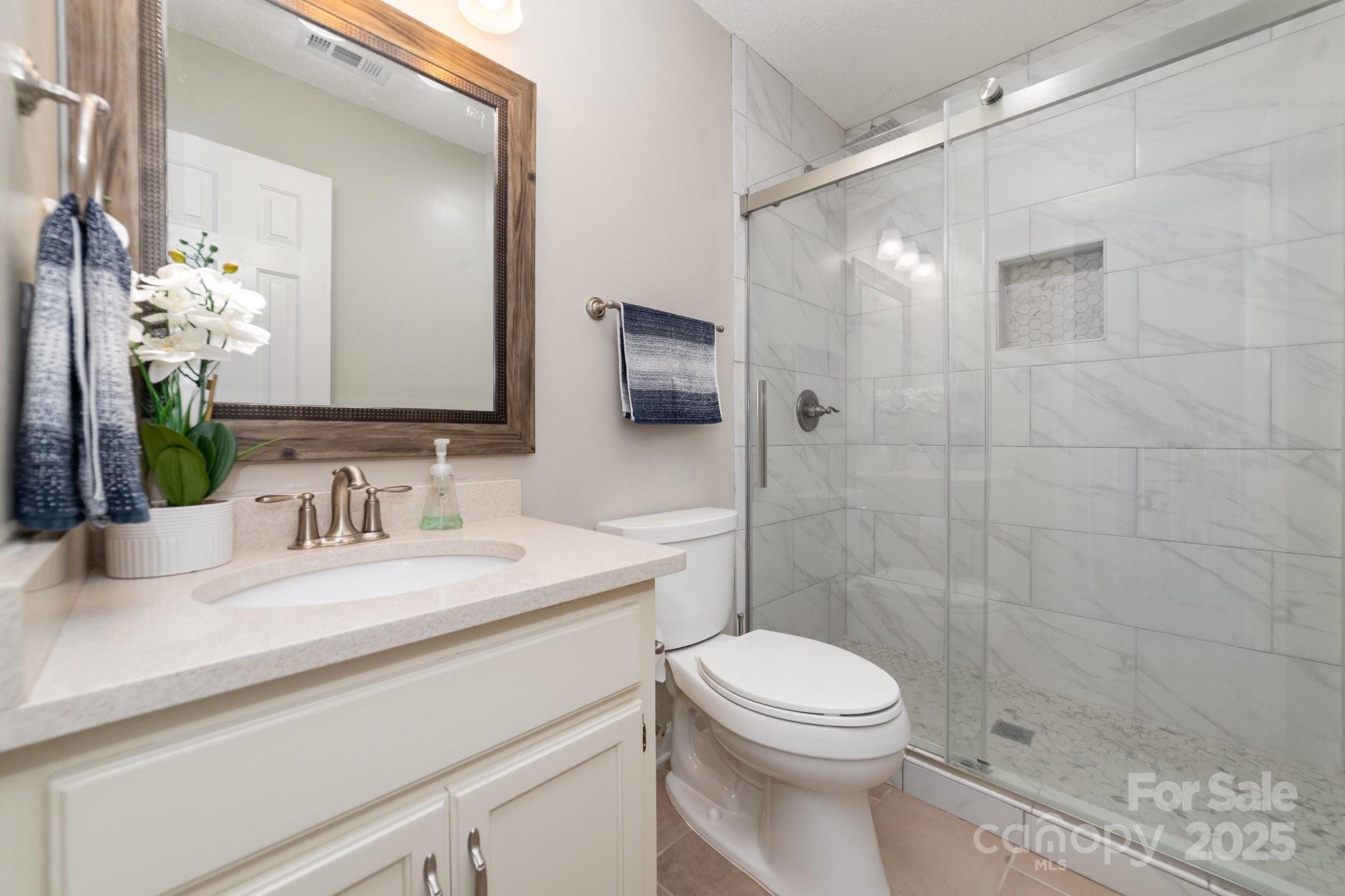 600 Capella Court Property Photo 27