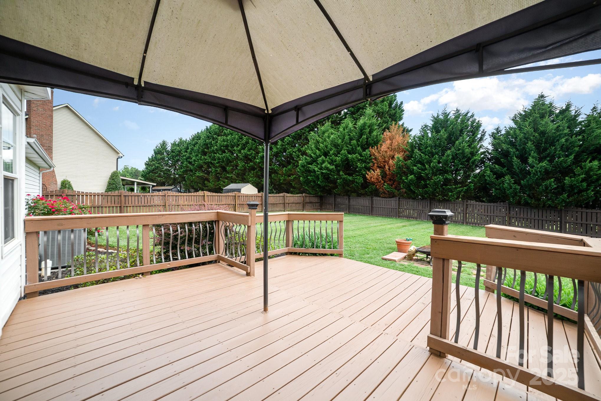 600 Capella Court Property Photo 28