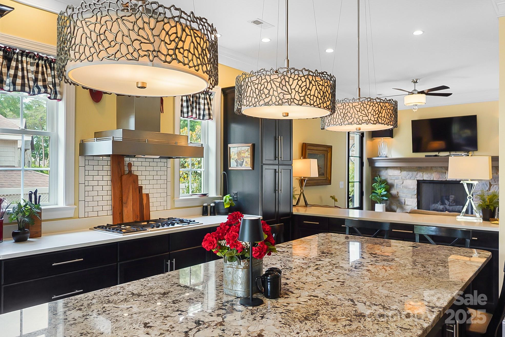 2354 Valelake Road Property Photo 11