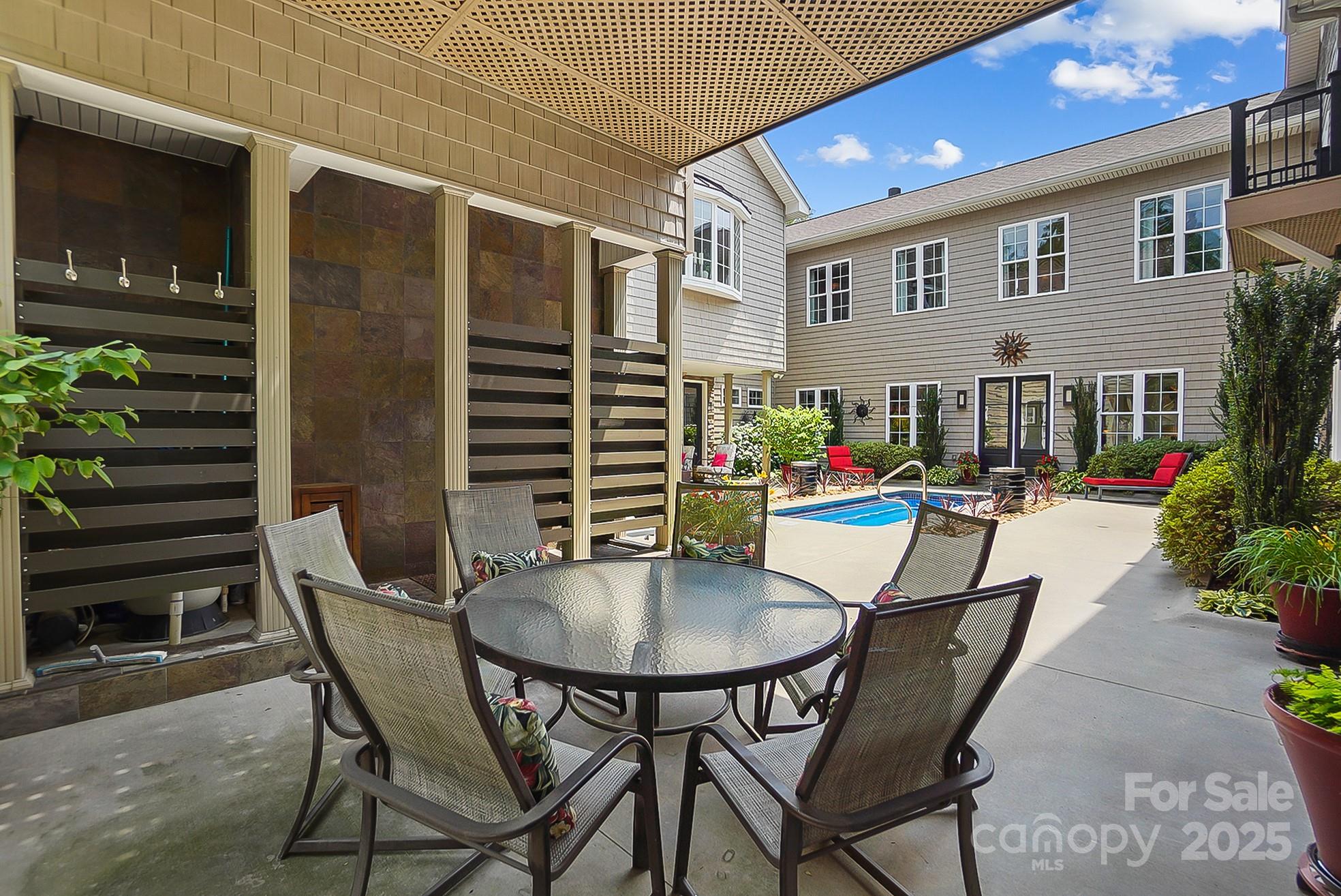 2354 Valelake Road Property Photo 43