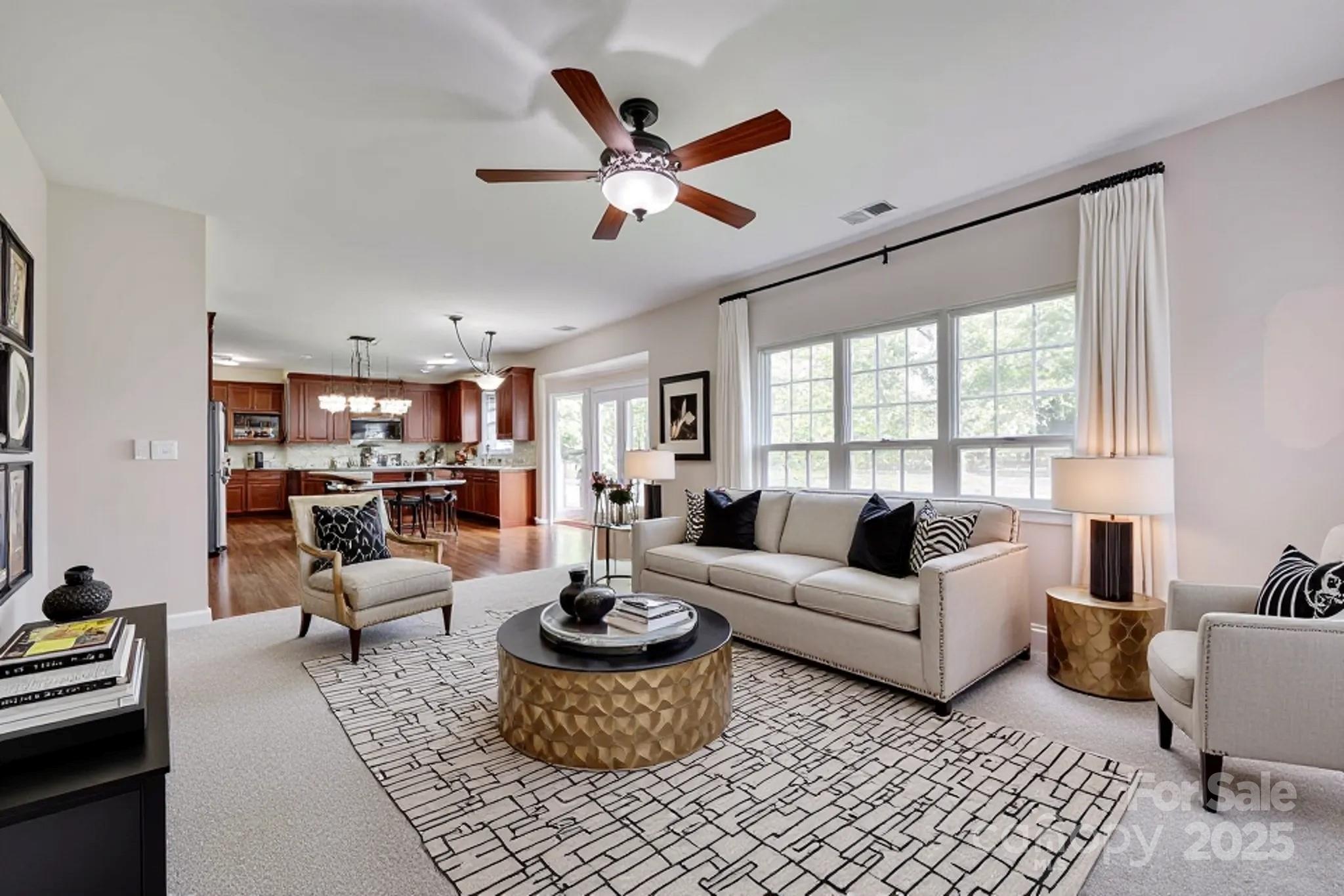 3725 Leela Palace Way Property Photo 7