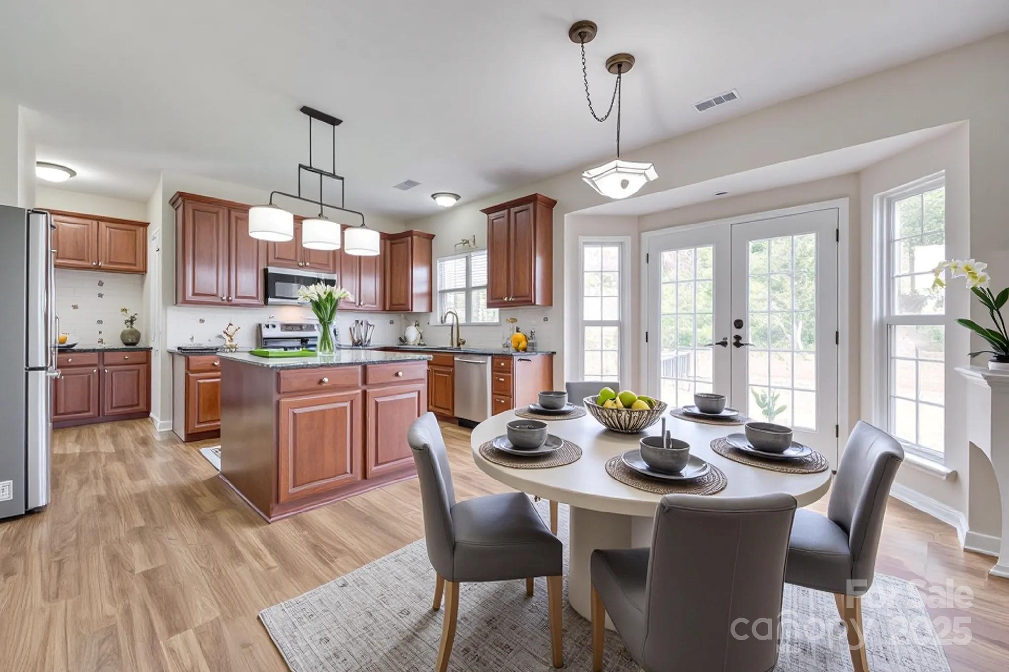 3725 Leela Palace Way Property Photo 9