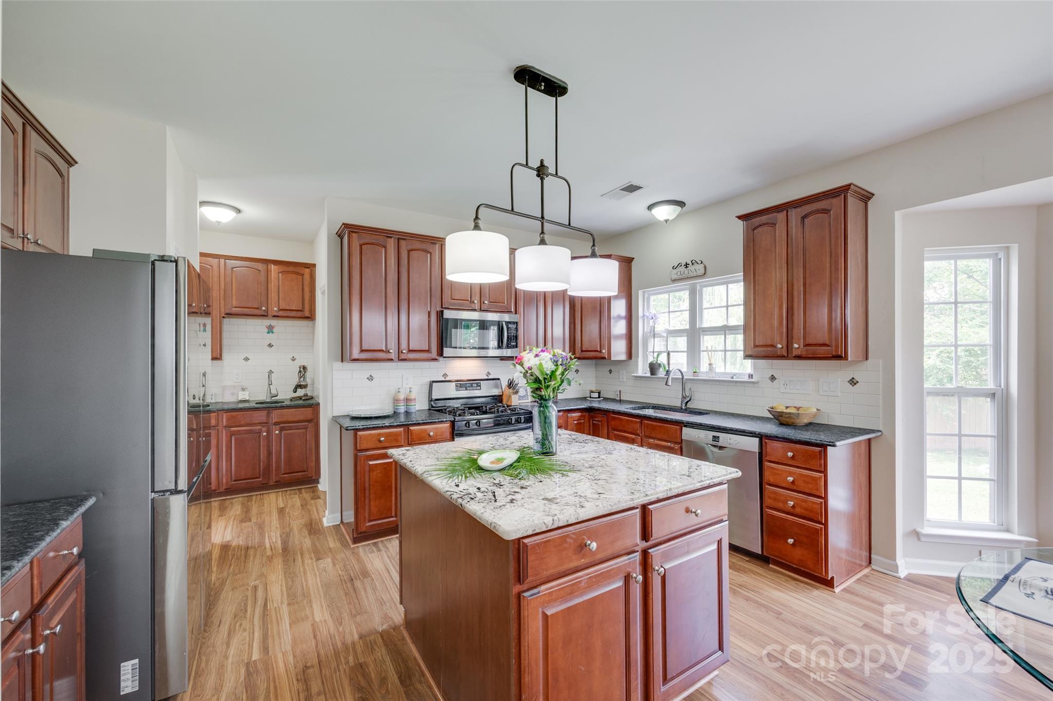 3725 Leela Palace Way Property Photo 10