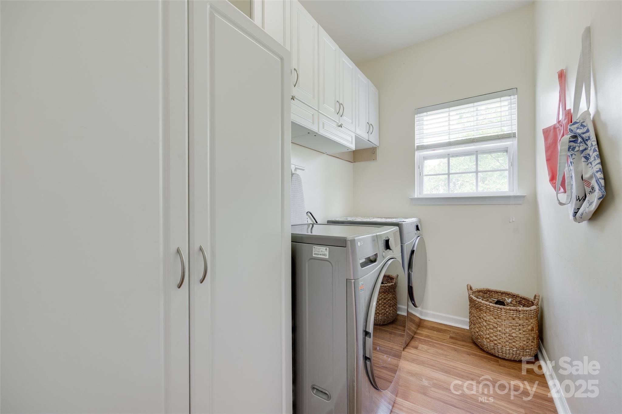 3725 Leela Palace Way Property Photo 12