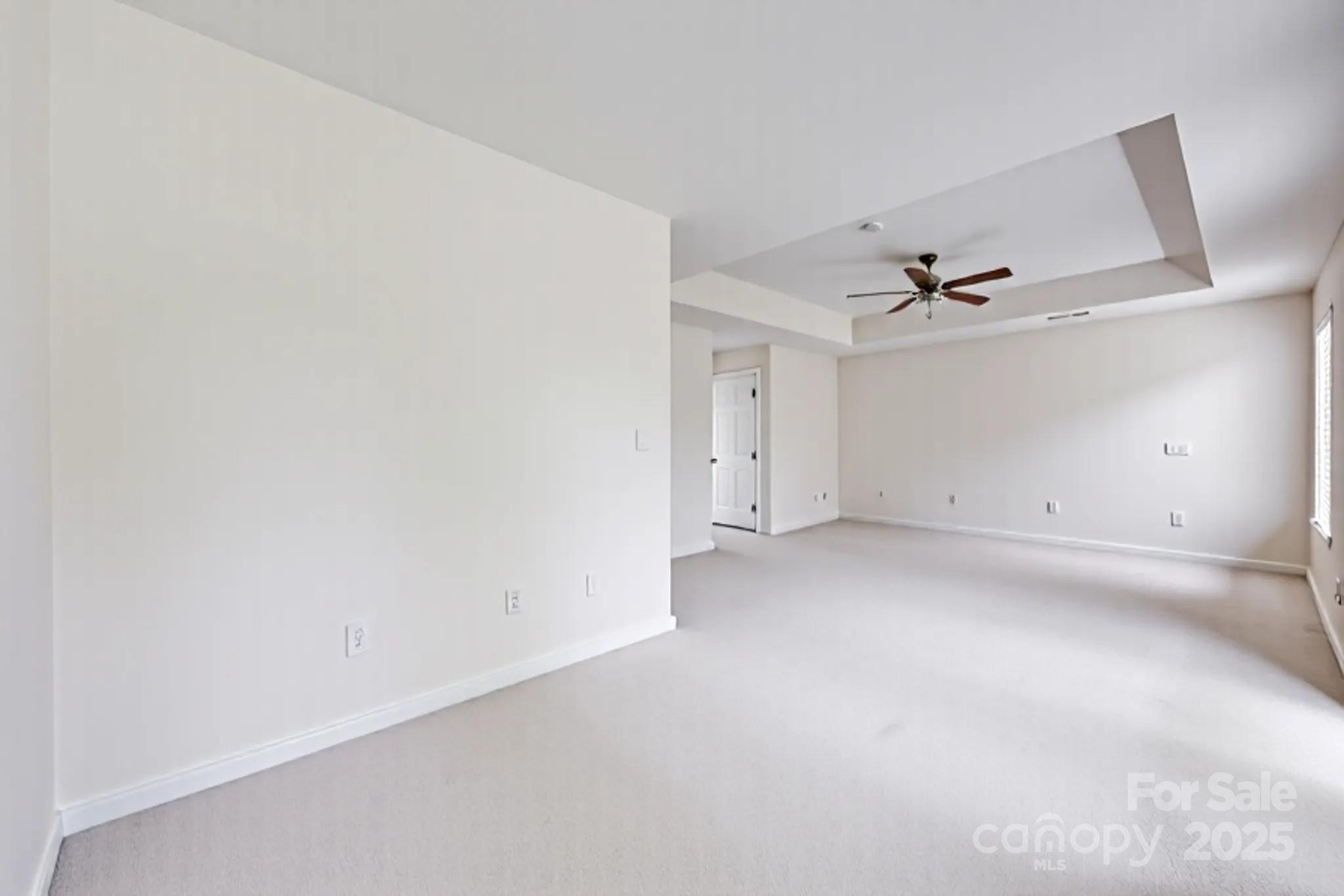 3725 Leela Palace Way Property Photo 16