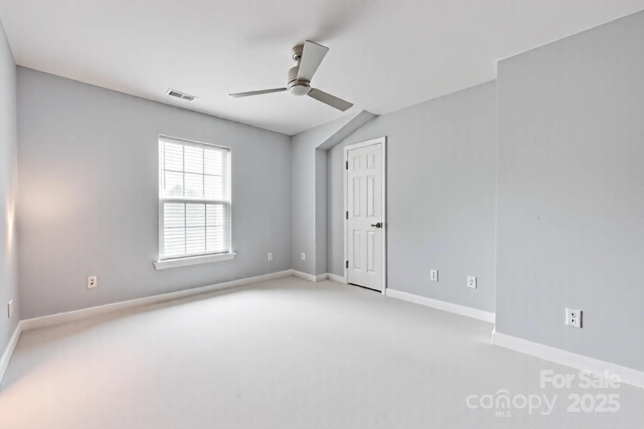 3725 Leela Palace Way Property Photo 21