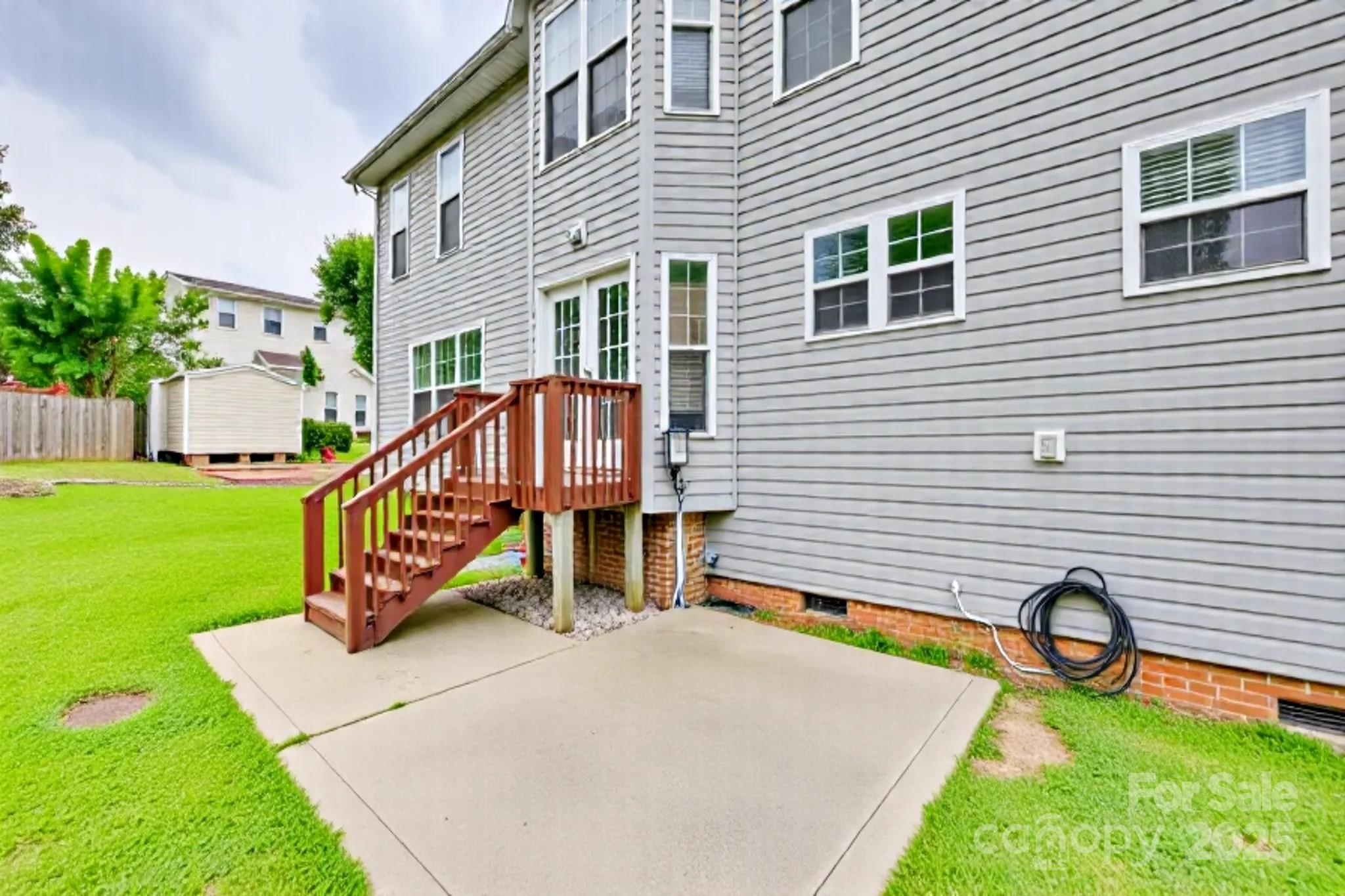 3725 Leela Palace Way Property Photo 28