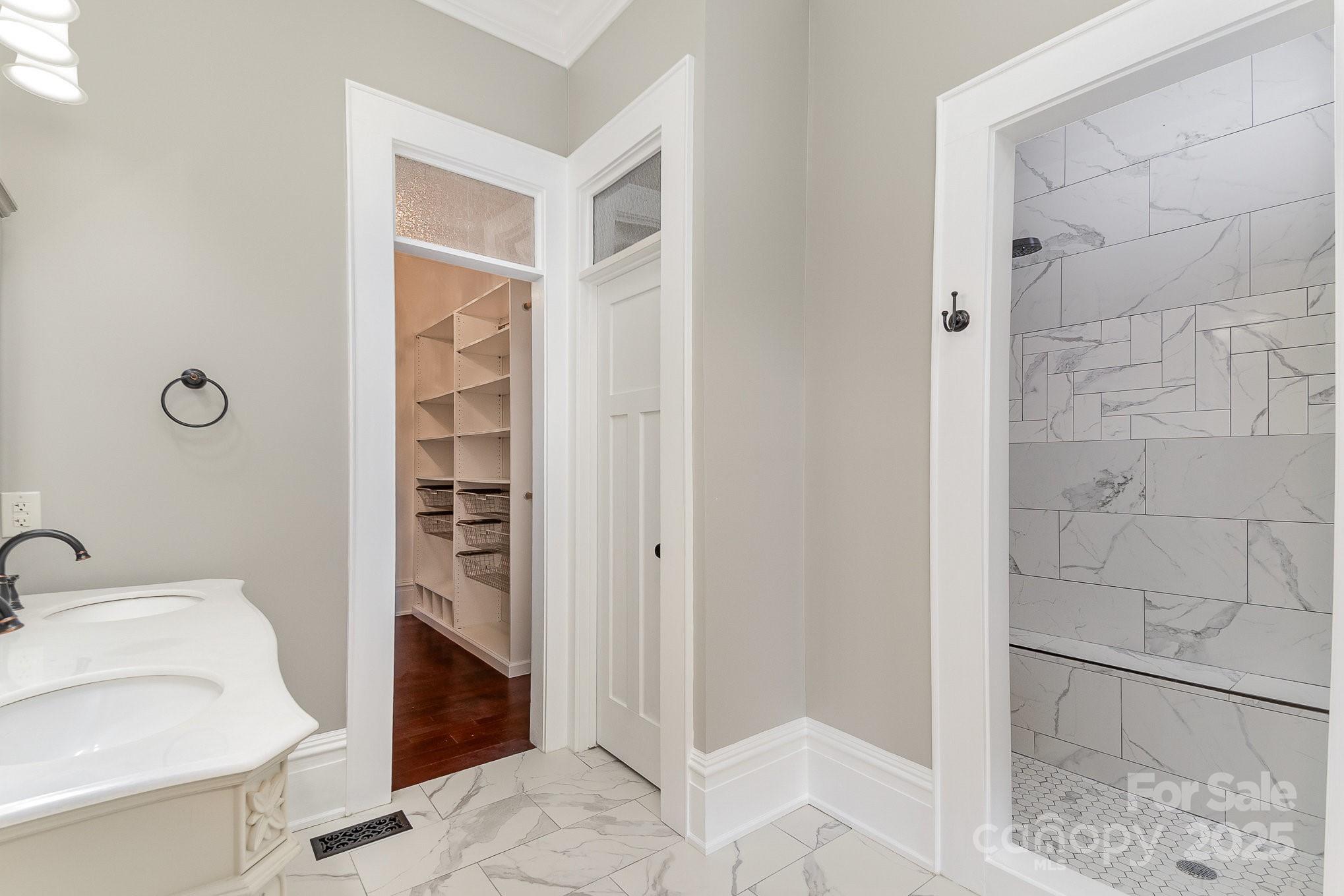 135 Waycross Drive Property Photo 10