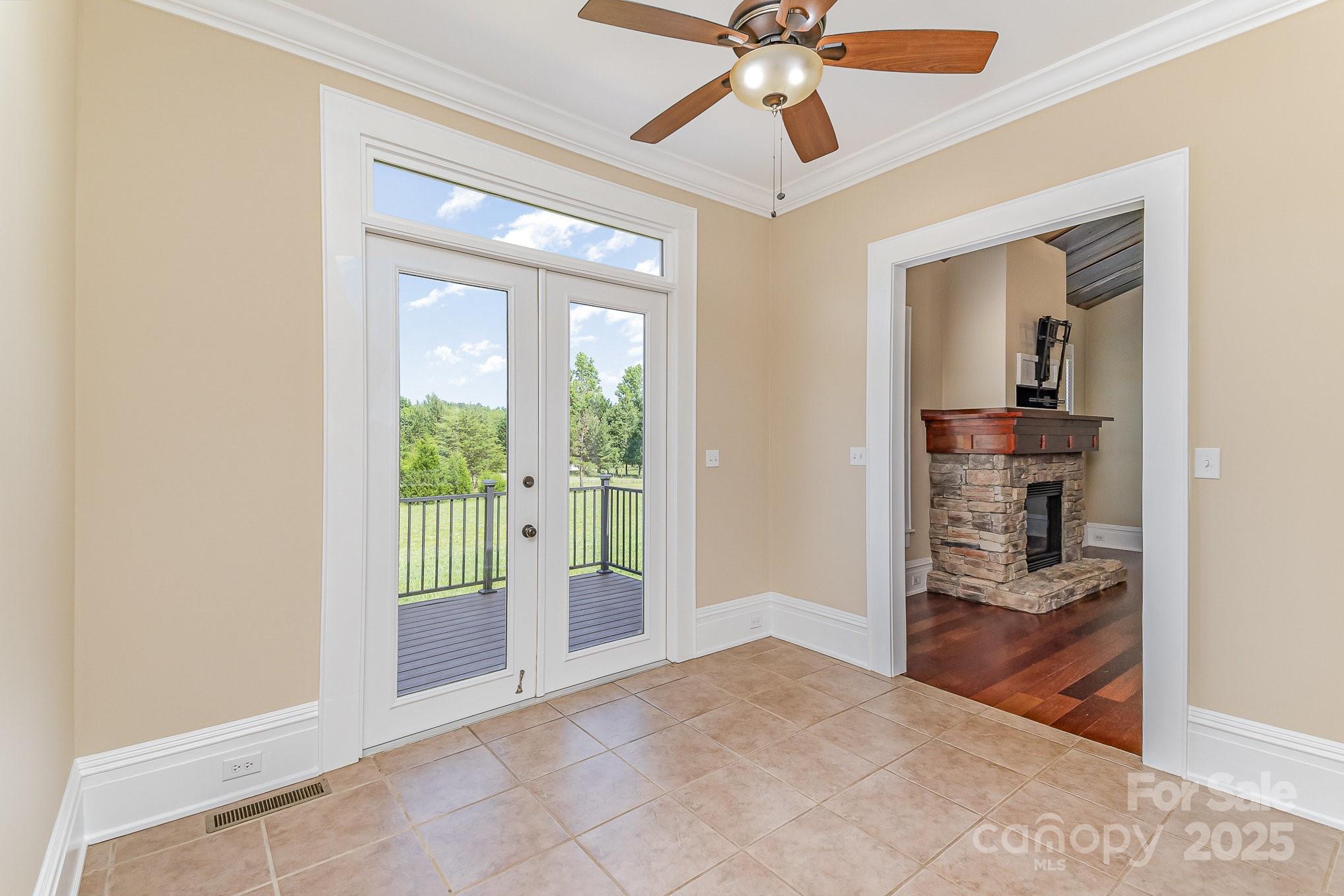 135 Waycross Drive Property Photo 11