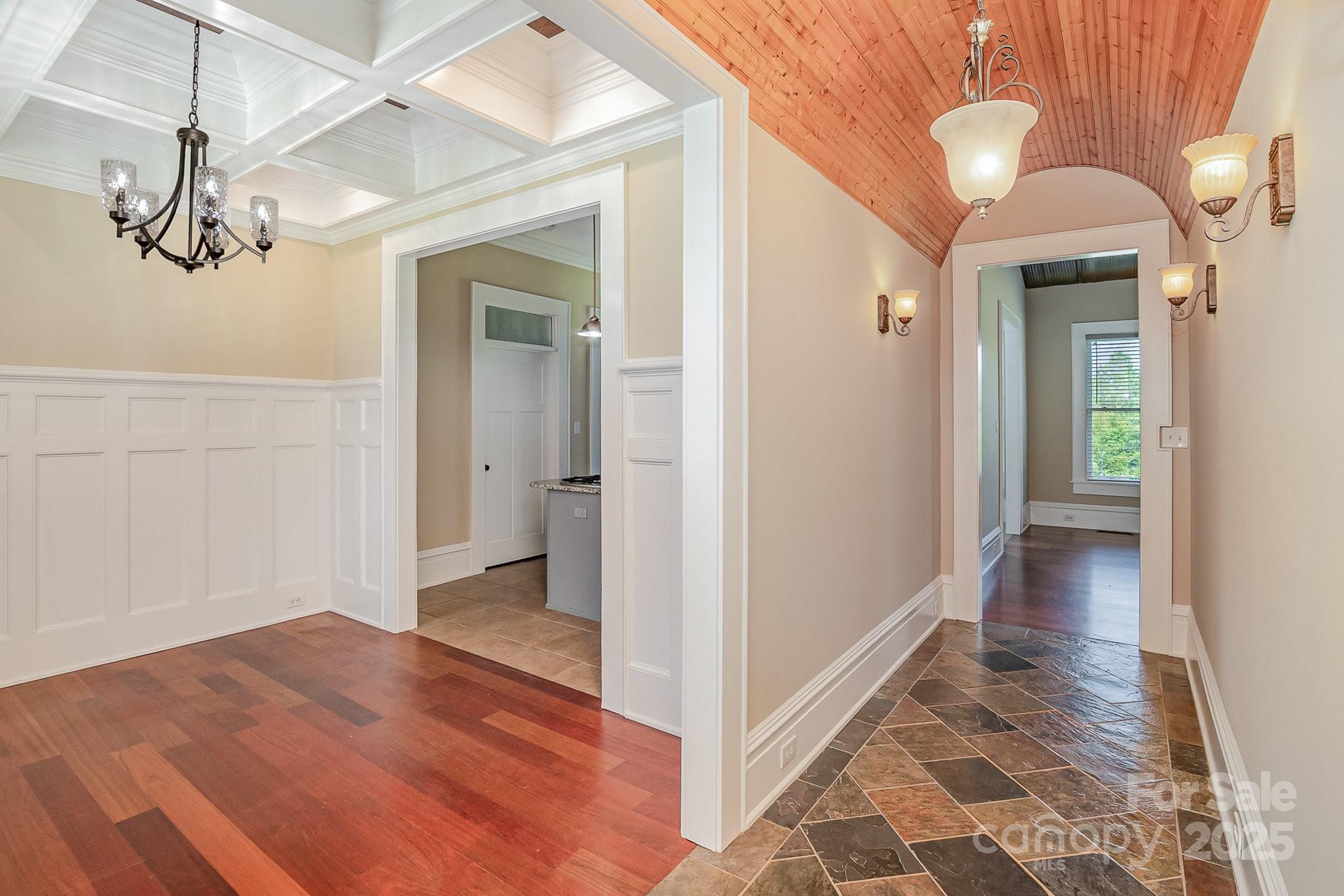 135 Waycross Drive Property Photo 12