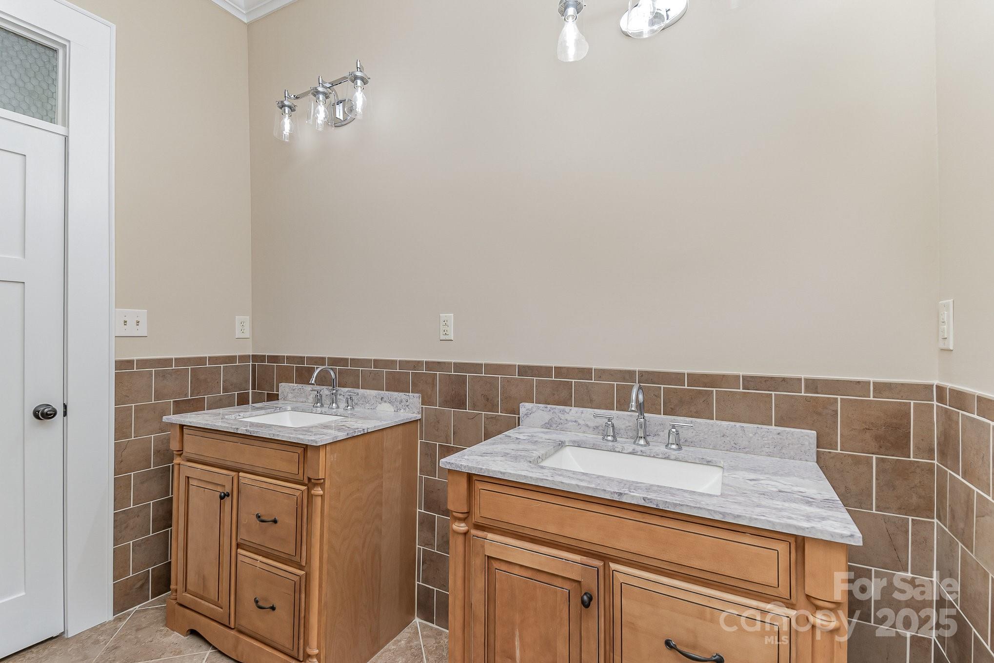 135 Waycross Drive Property Photo 19