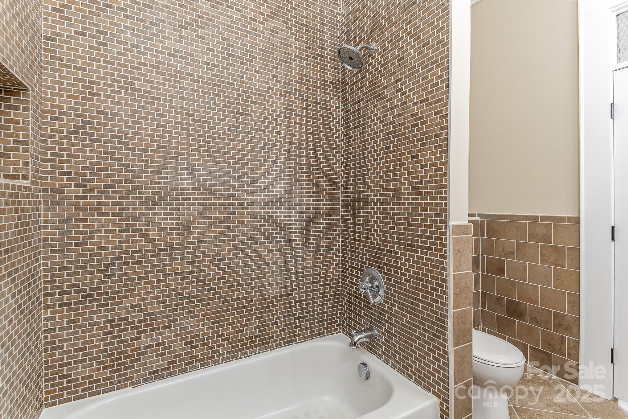 135 Waycross Drive Property Photo 20