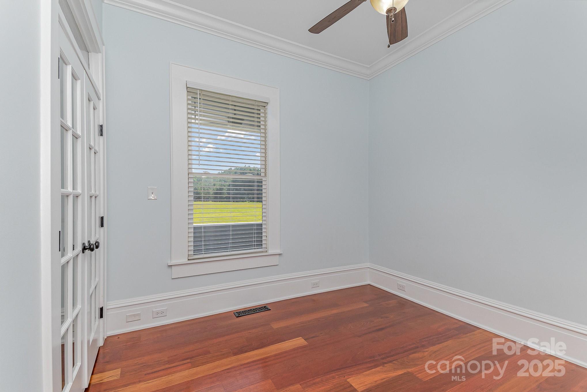 135 Waycross Drive Property Photo 24