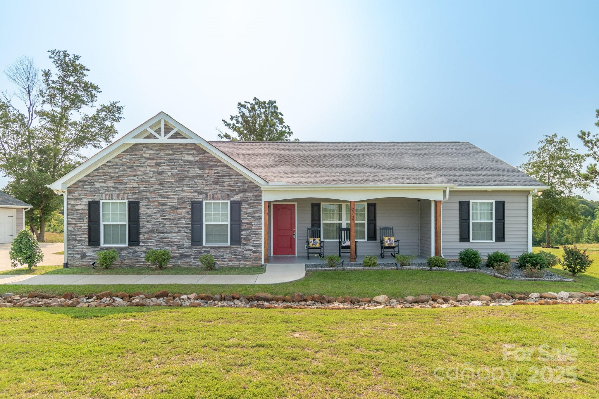 2737 Bobcat Road Property Photo 1