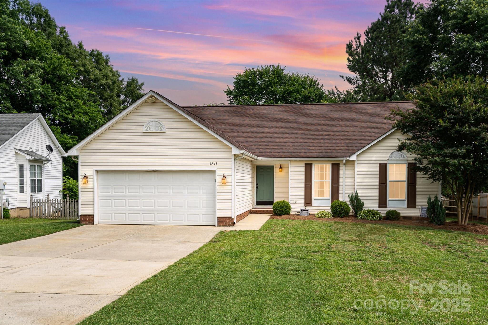 5843 Timber Falls Place Property Photo 1