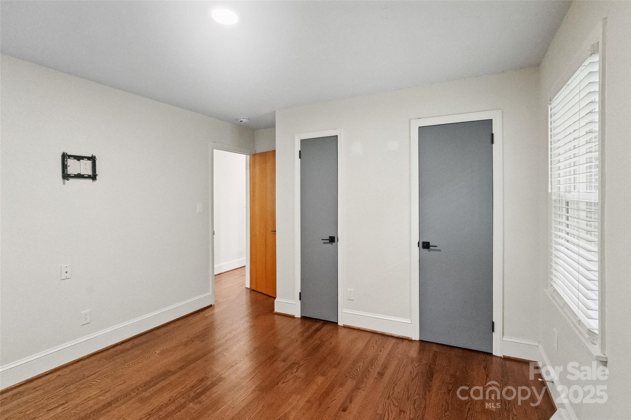 4906 Charleston Drive Property Photo 13