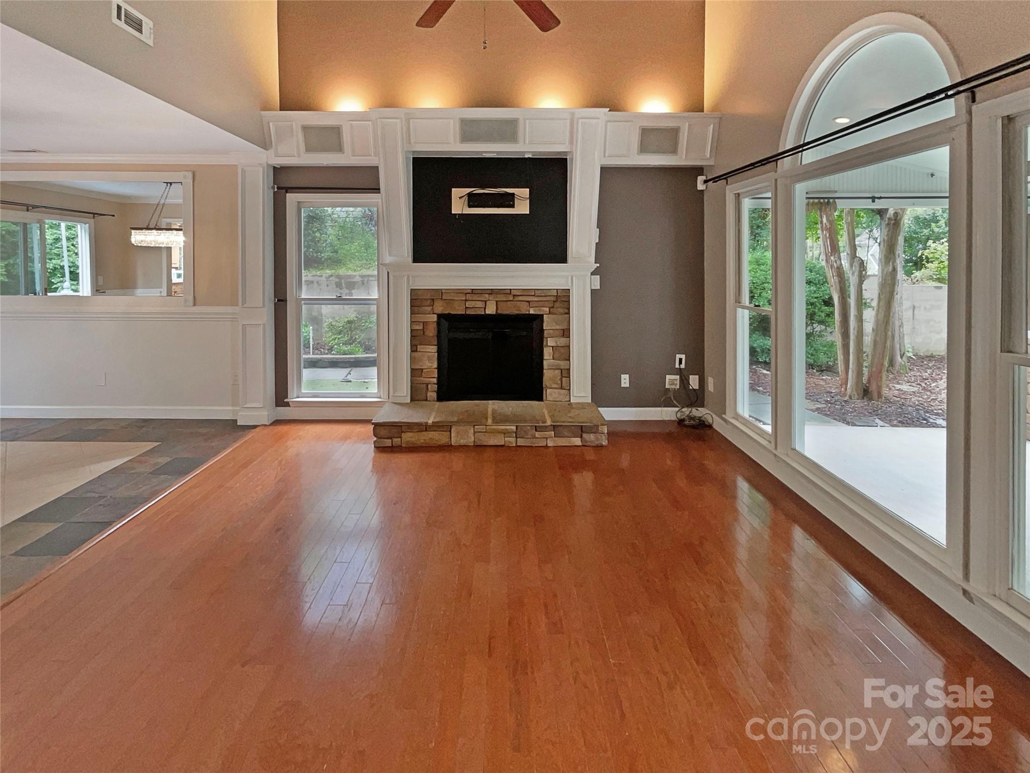 12092 Spinnaker Drive Property Photo 9