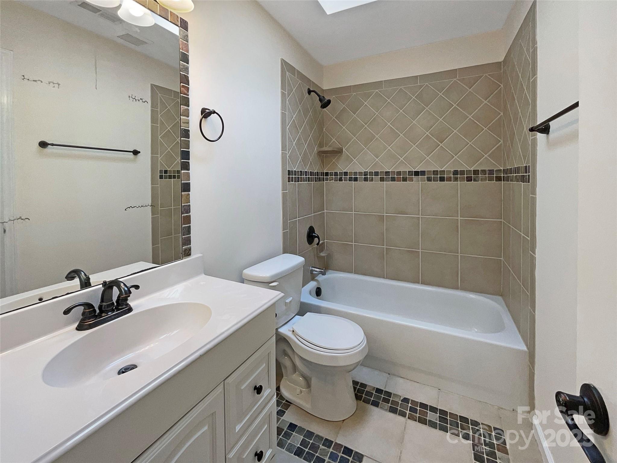 12092 Spinnaker Drive Property Photo 18