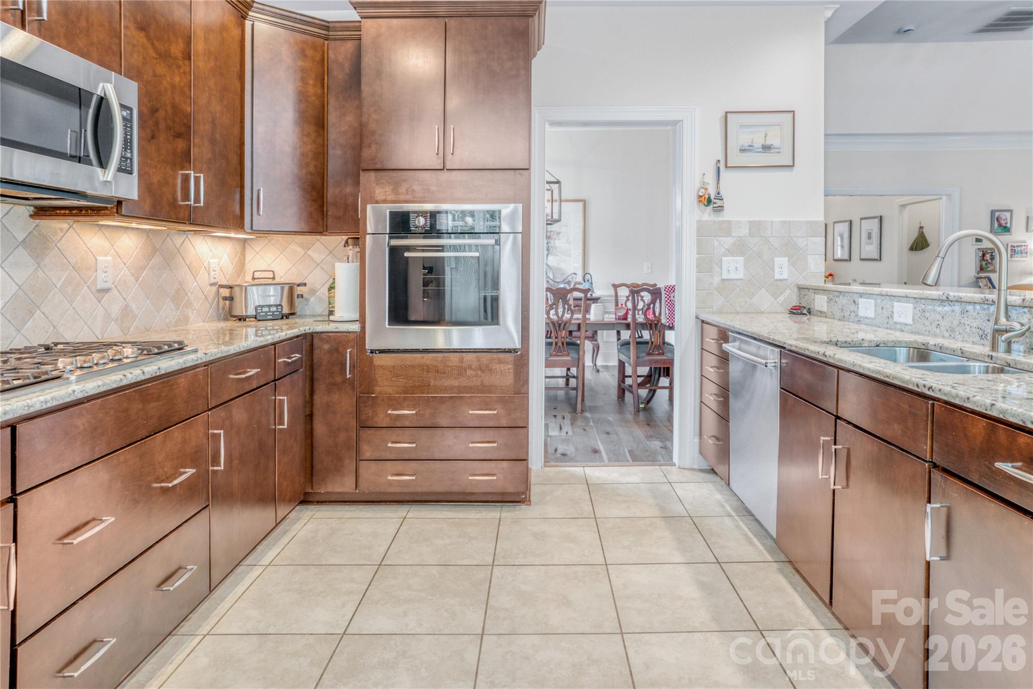 12910 Meetinghouse Drive Property Photo 6