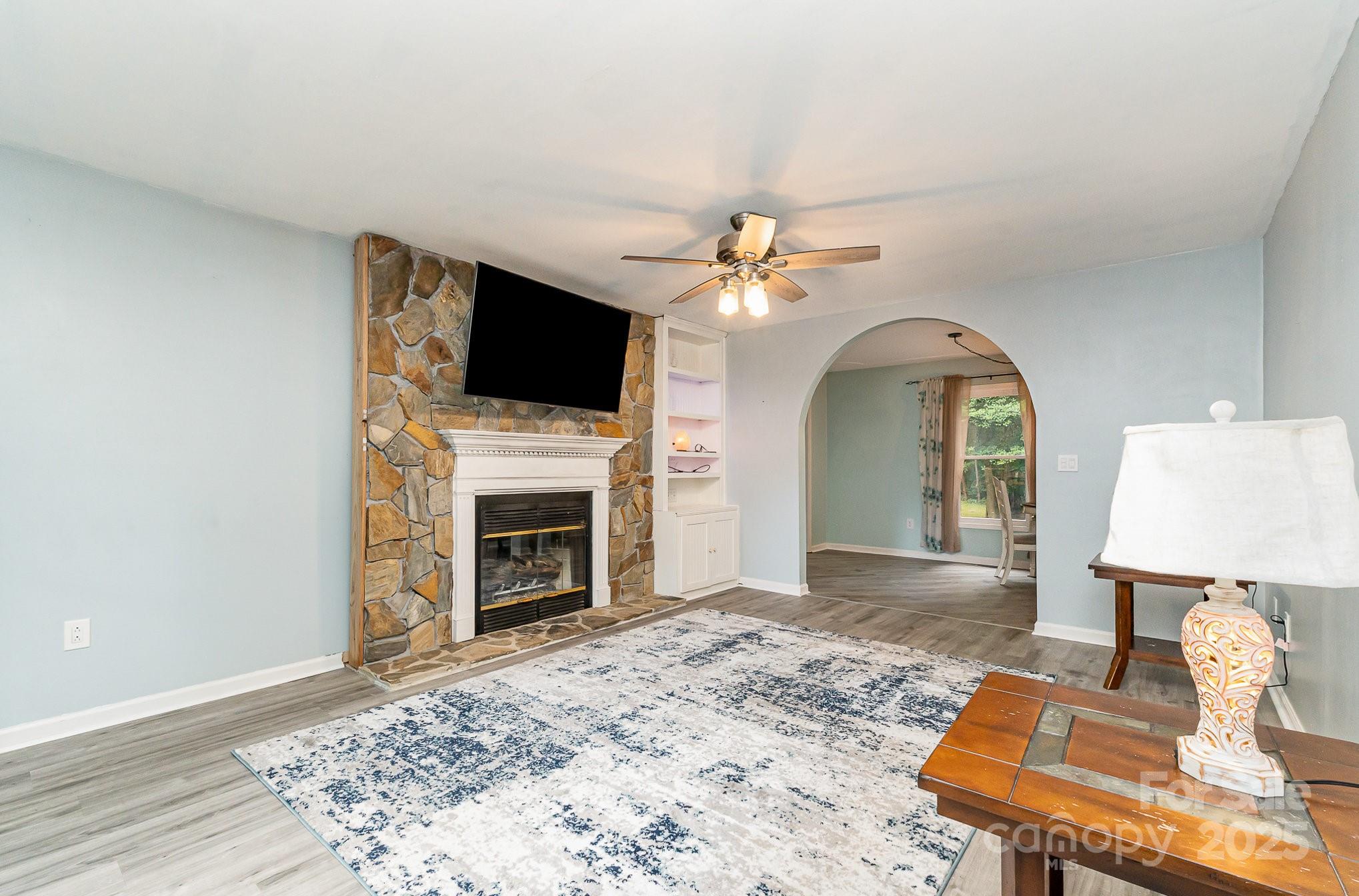 3884 Snider Circle Property Photo 4