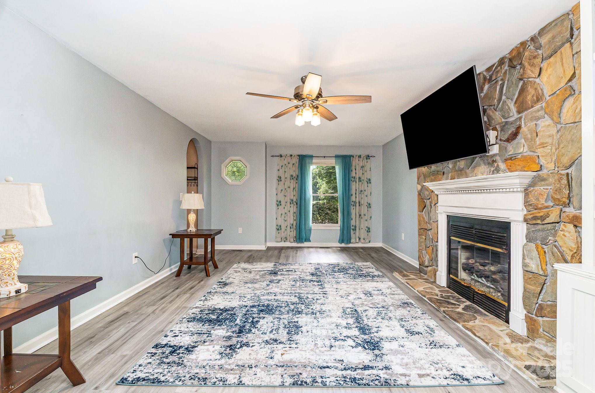 3884 Snider Circle Property Photo 5