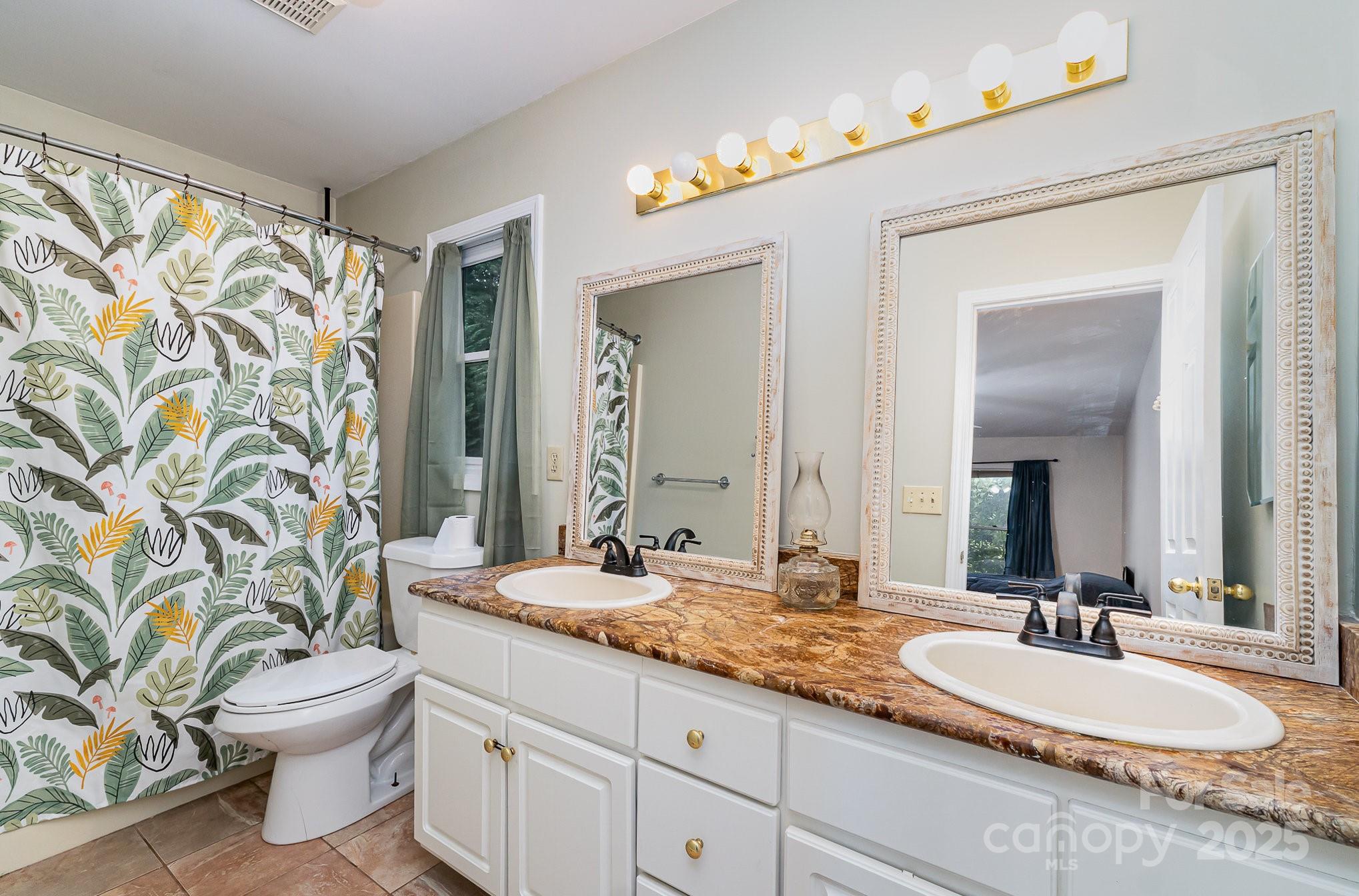 3884 Snider Circle Property Photo 8