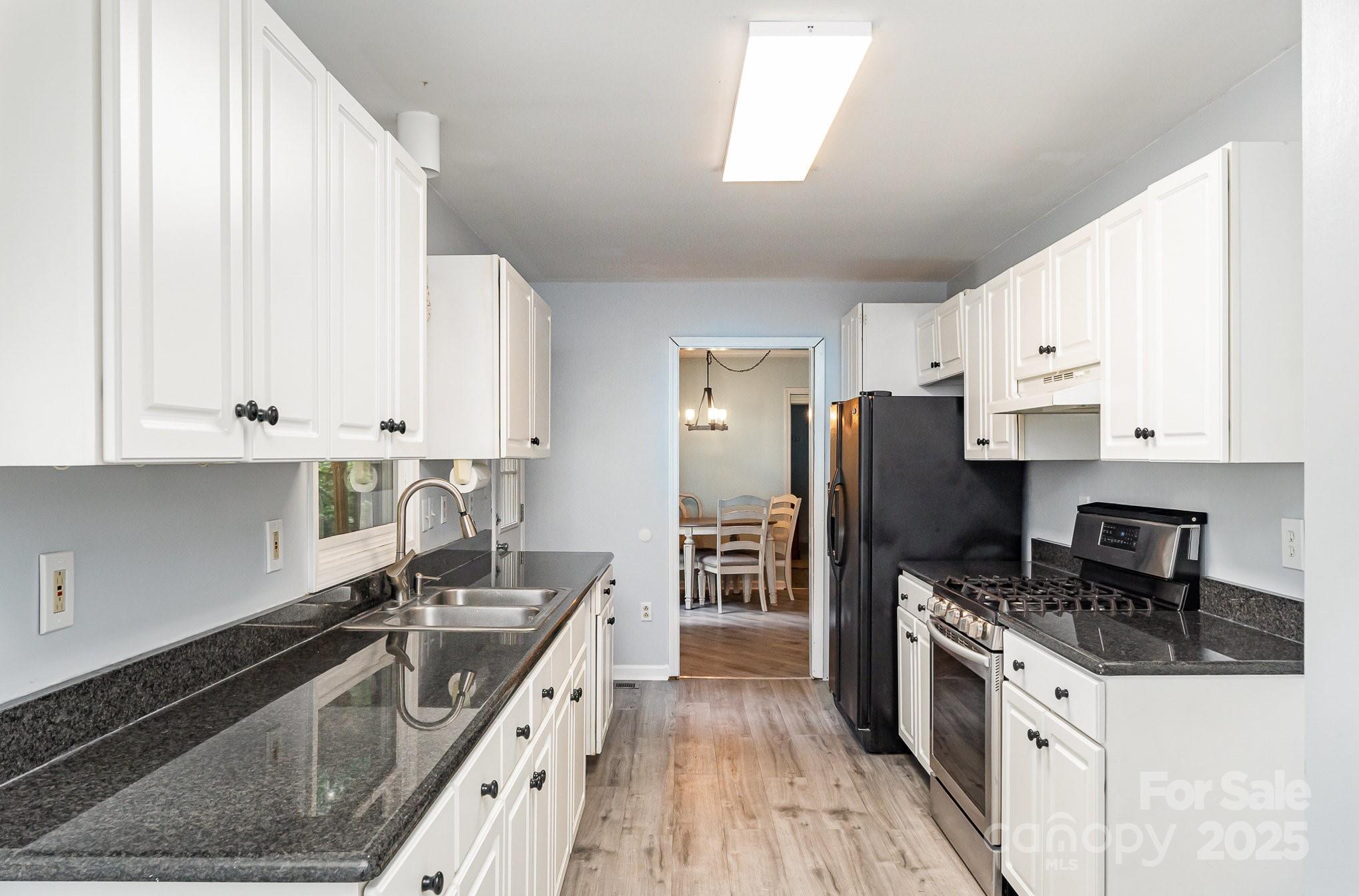 3884 Snider Circle Property Photo 13
