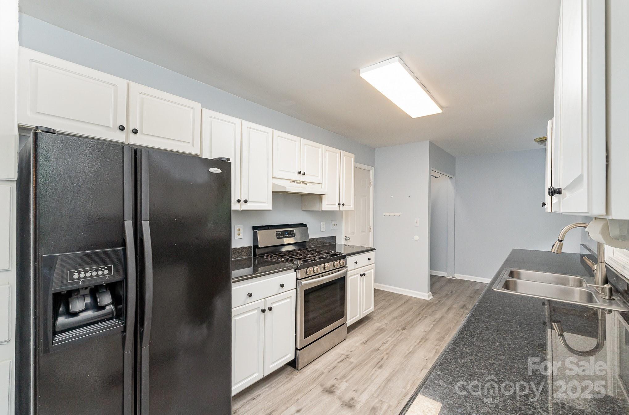 3884 Snider Circle Property Photo 15