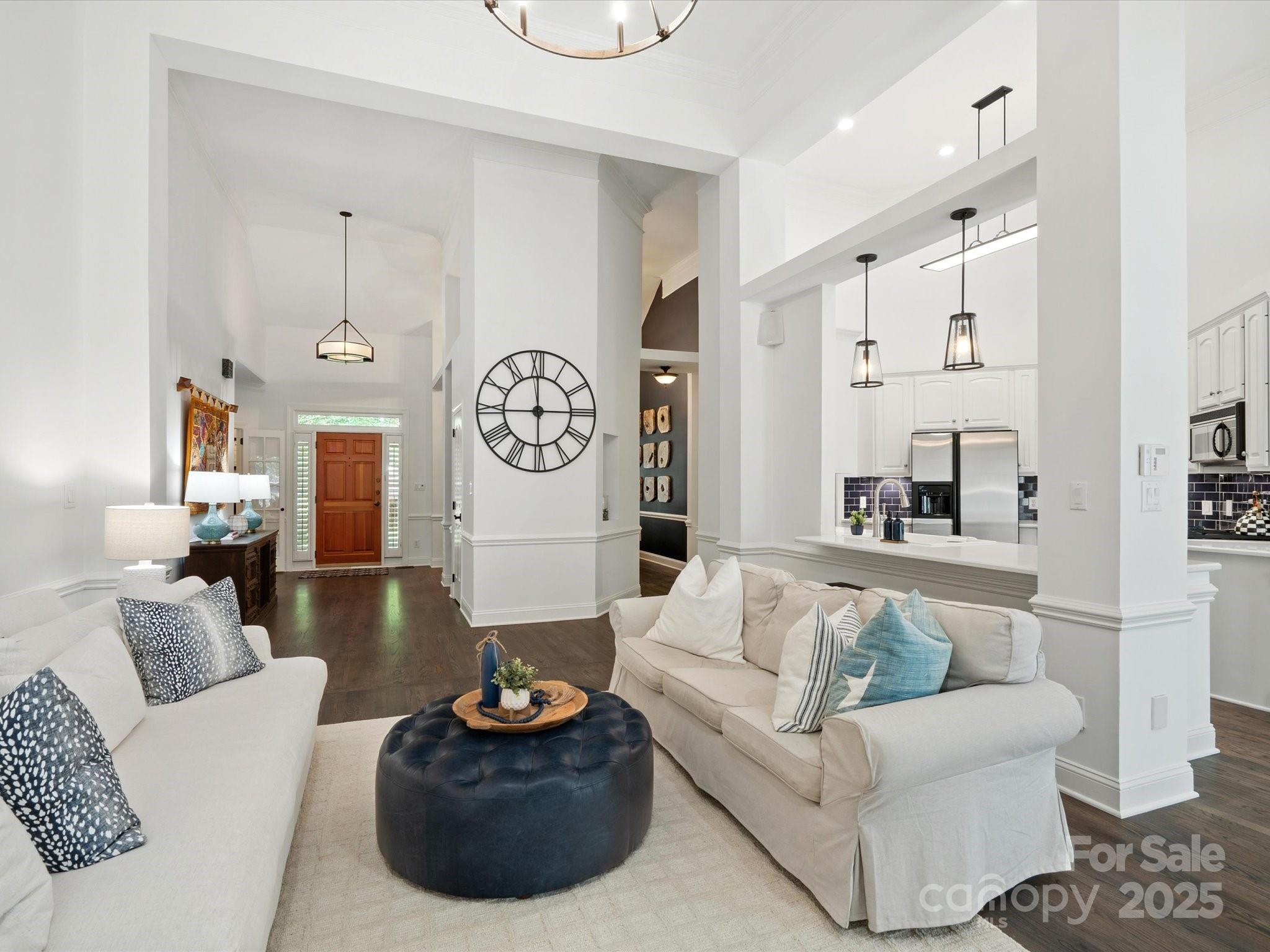 10300 Crestwood Drive Property Photo 13