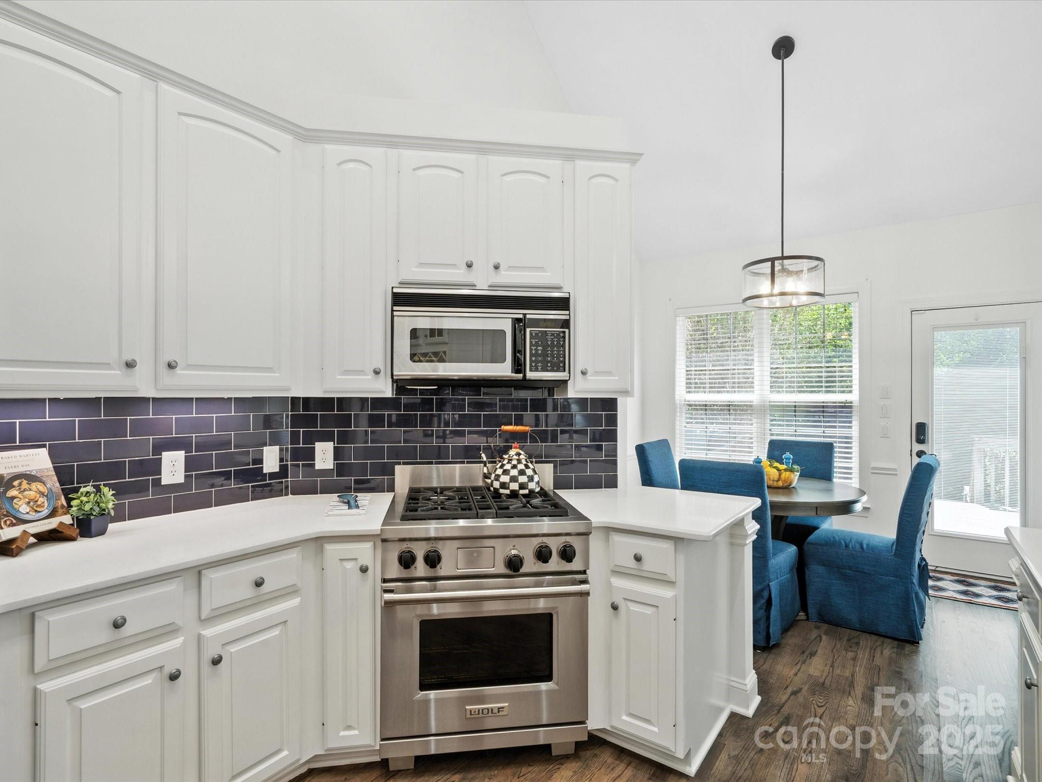 10300 Crestwood Drive Property Photo 21