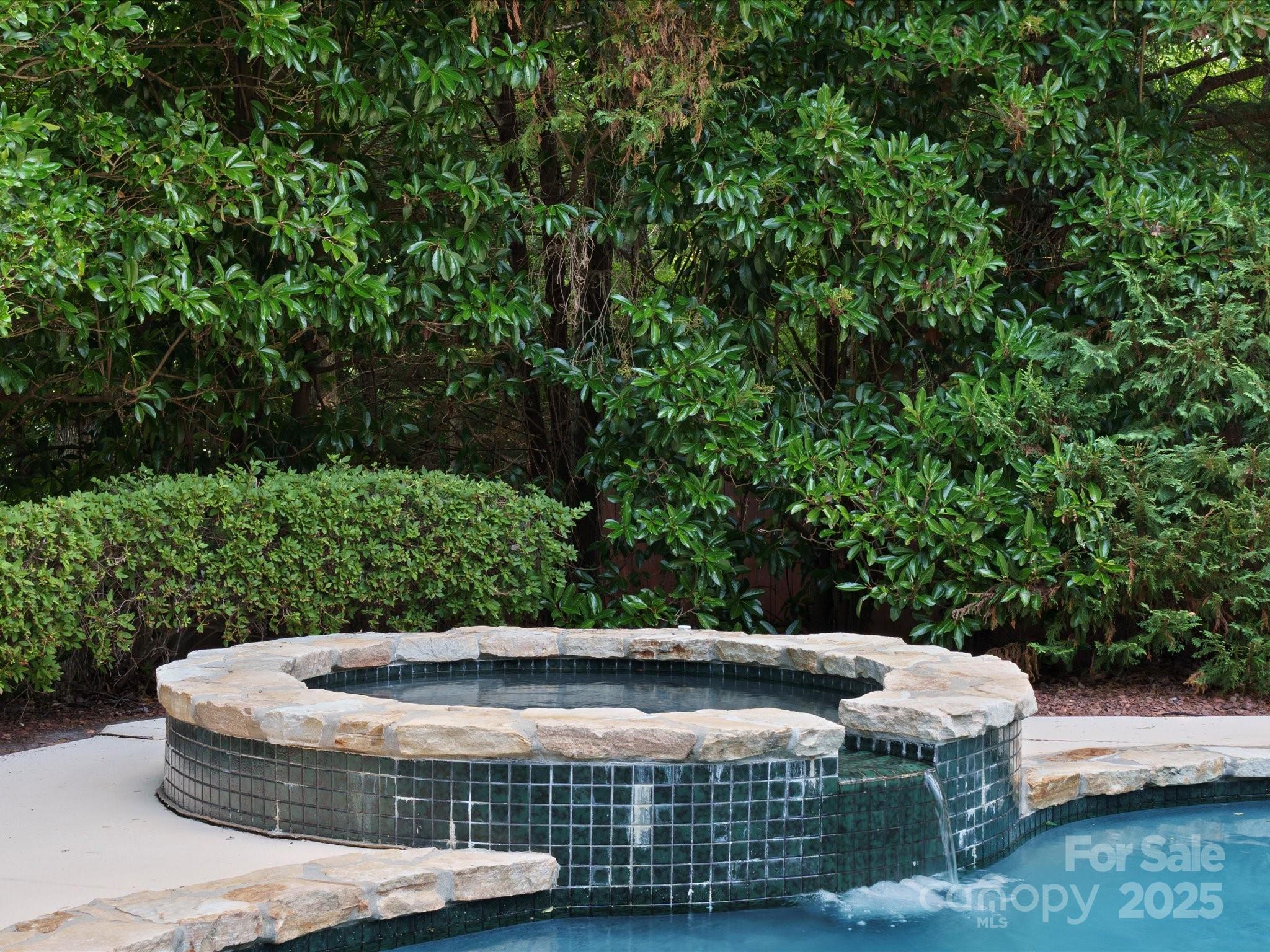 10300 Crestwood Drive Property Photo 40