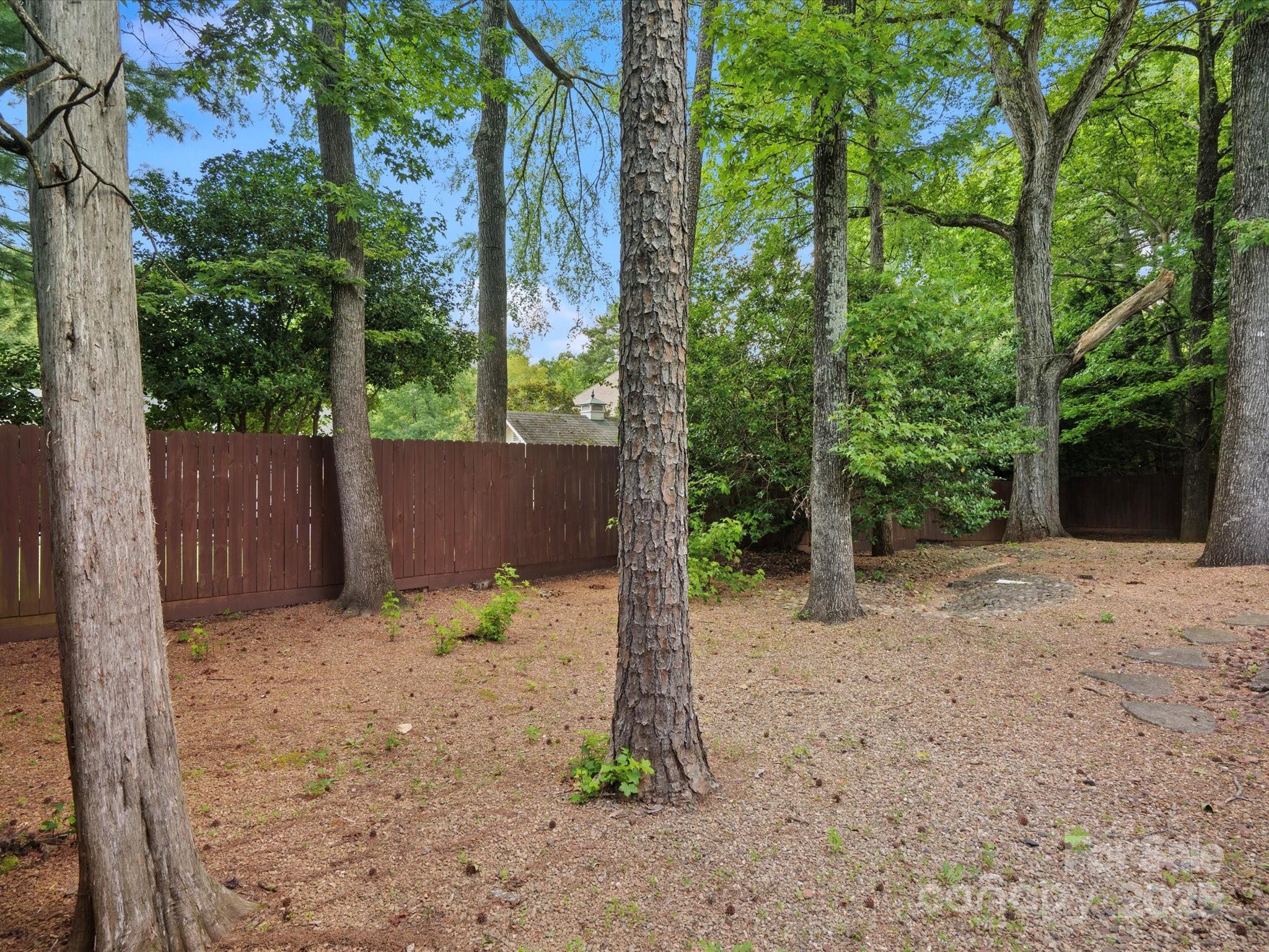 10300 Crestwood Drive Property Photo 41