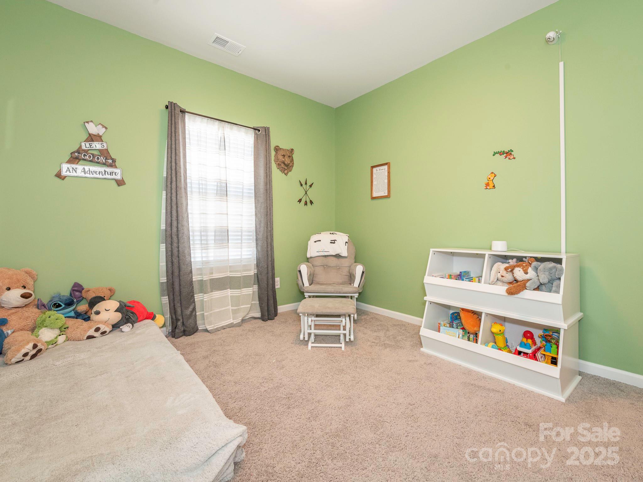 5432 Kinsbridge Drive Property Photo 7