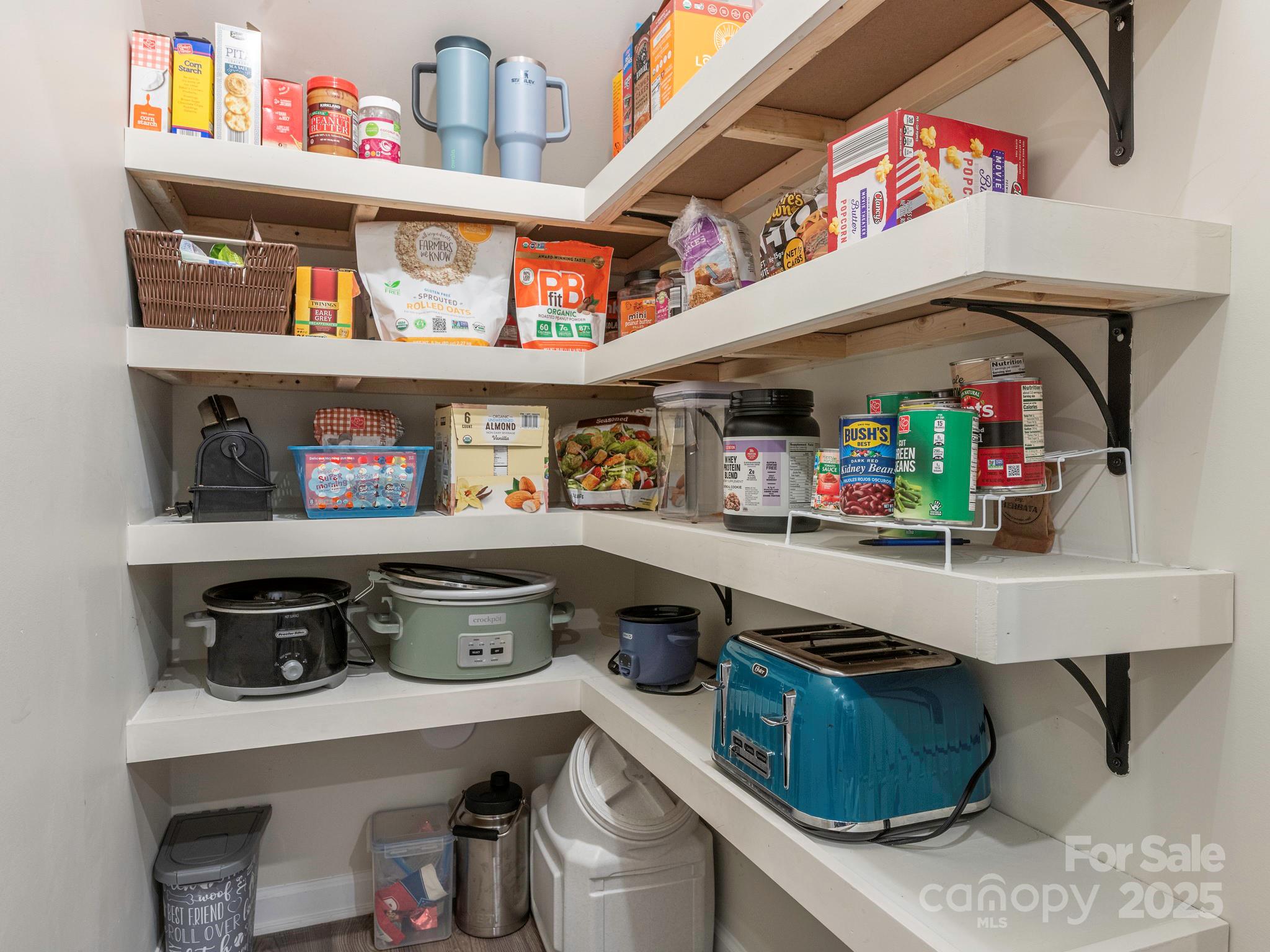 5432 Kinsbridge Drive Property Photo 23