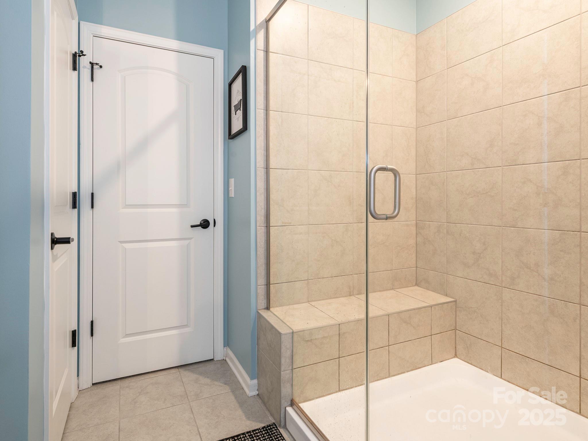 5432 Kinsbridge Drive Property Photo 28