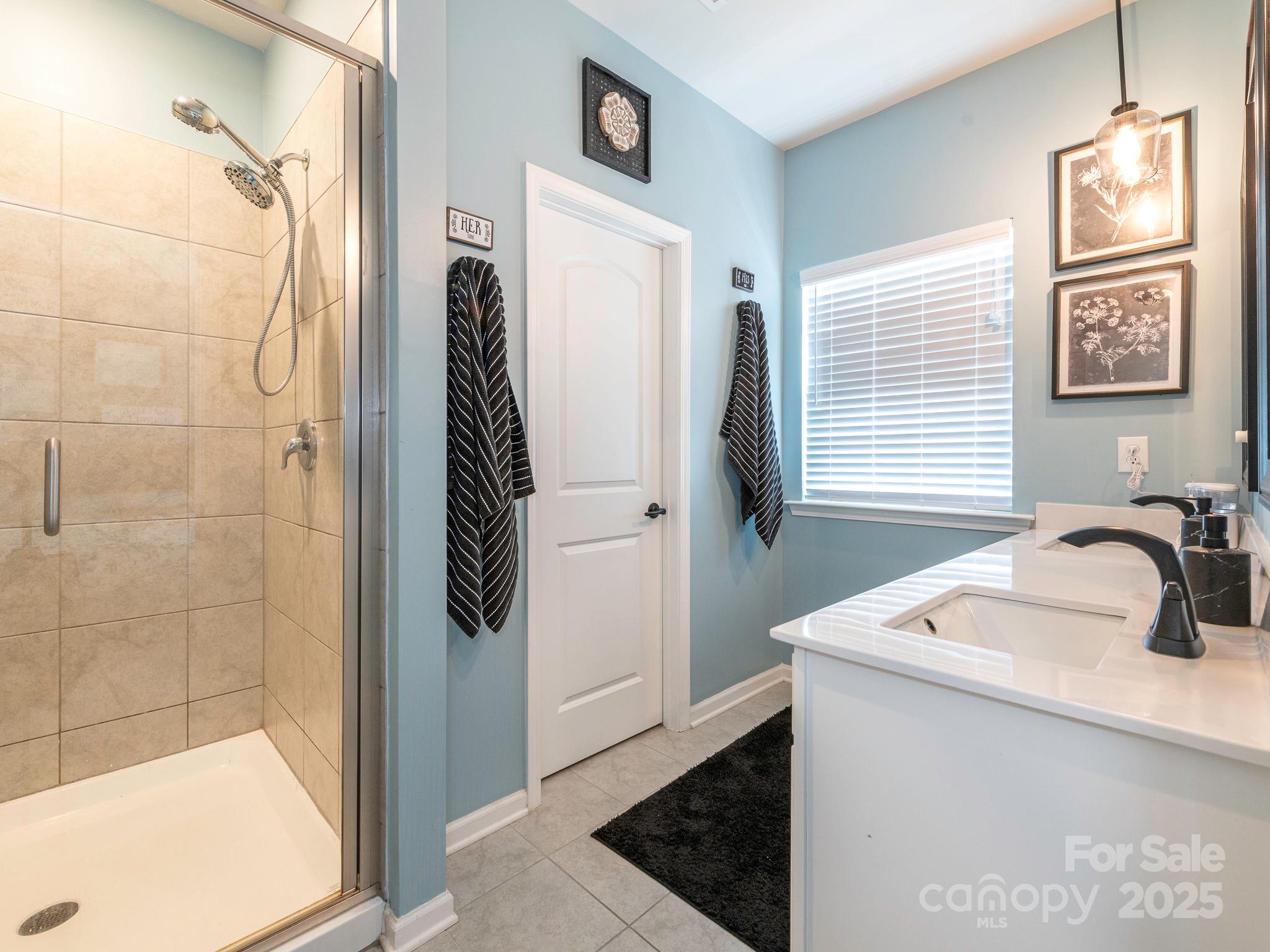 5432 Kinsbridge Drive Property Photo 44