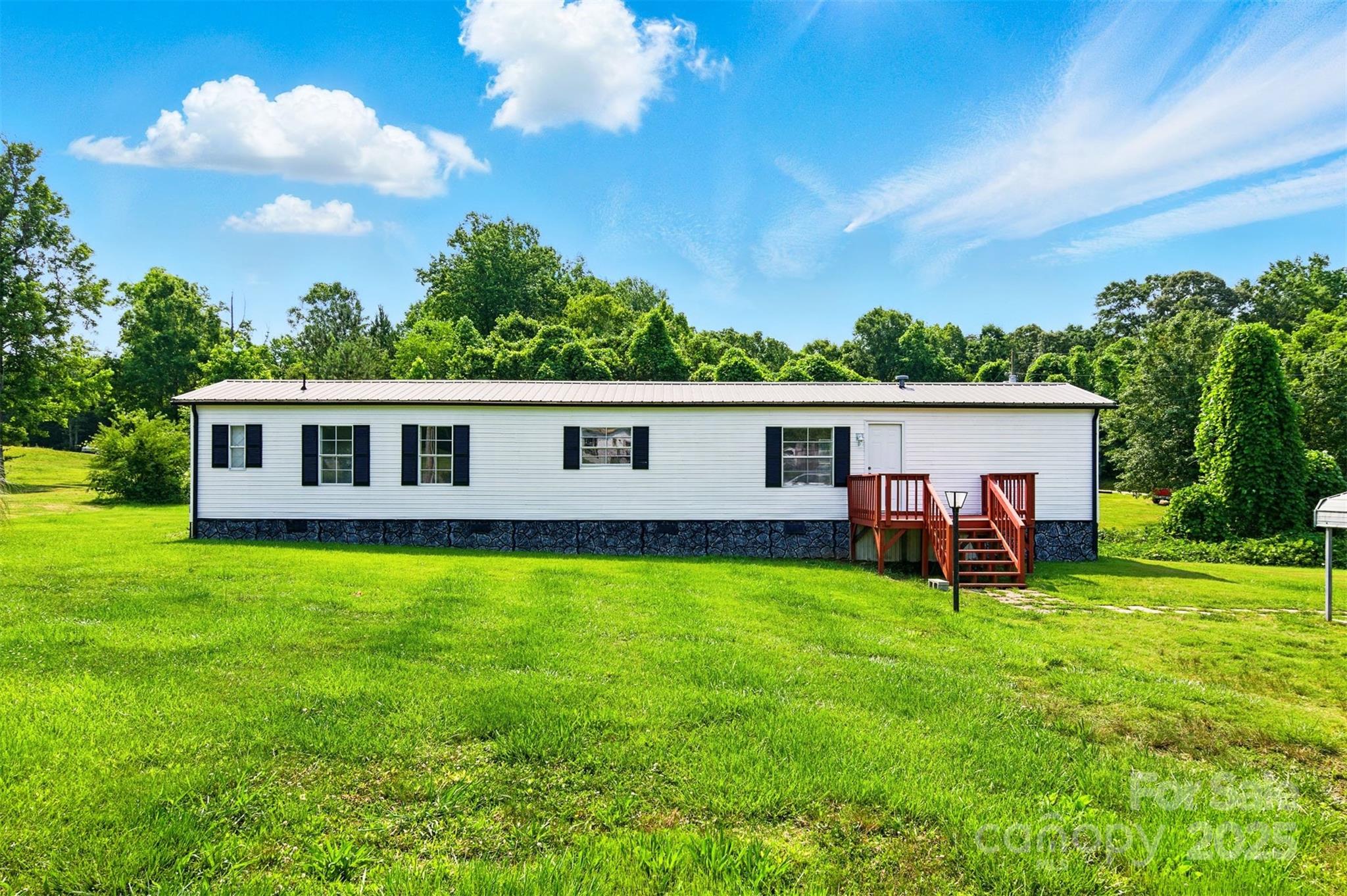 1016 S D Avenue Property Photo 1