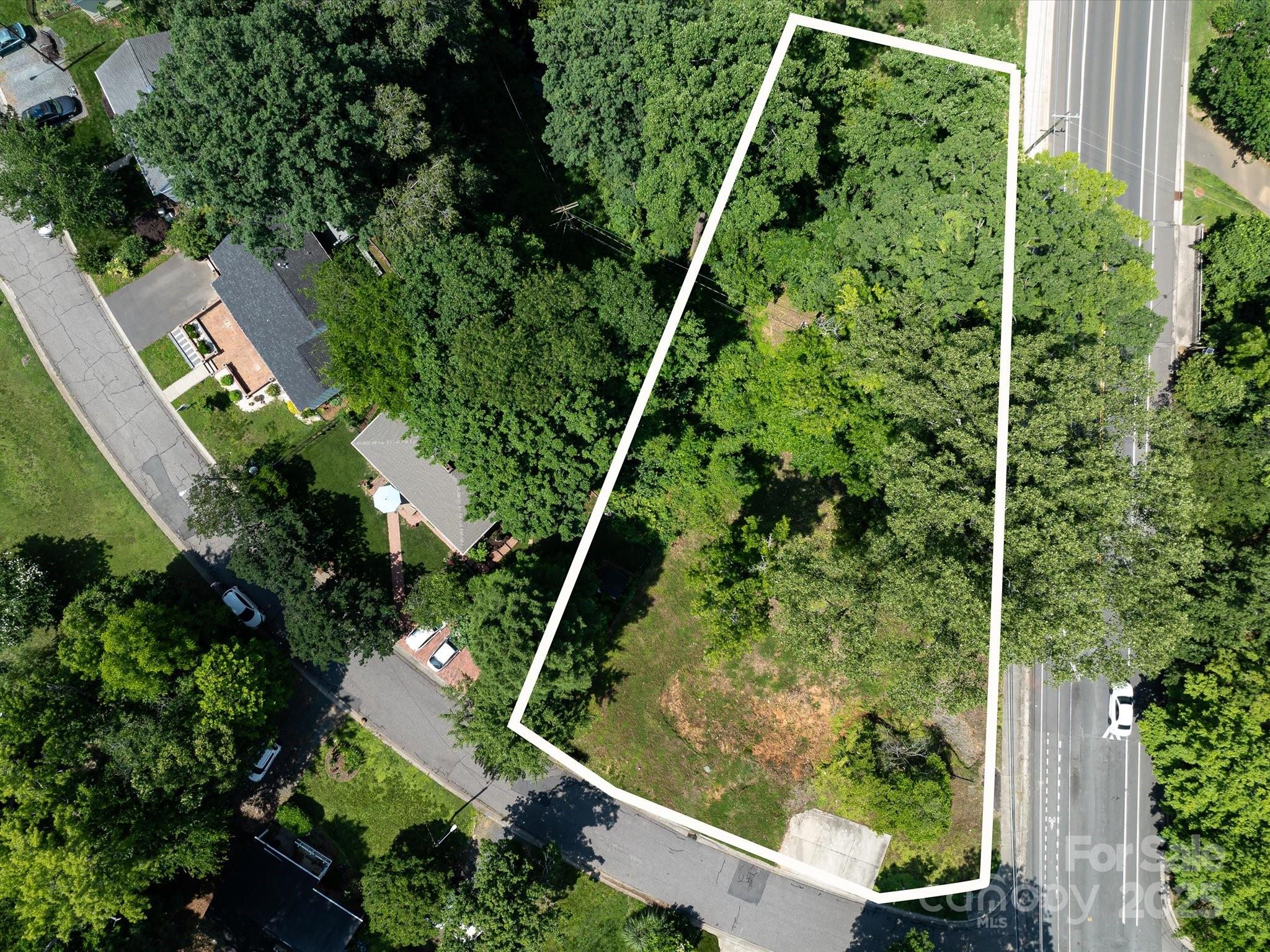 4800 Valley Stream Road Property Photo