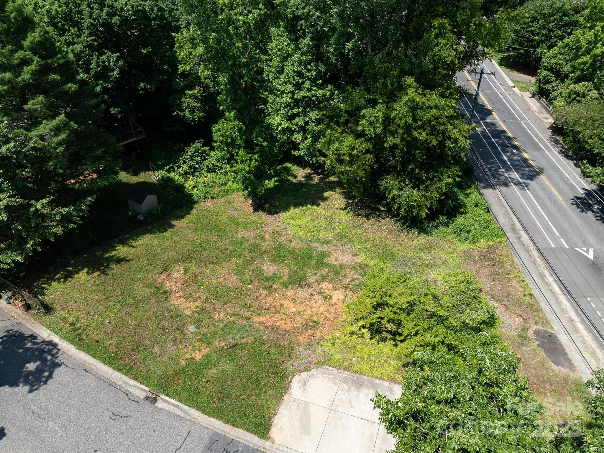 4800 Valley Stream Road Property Photo 9