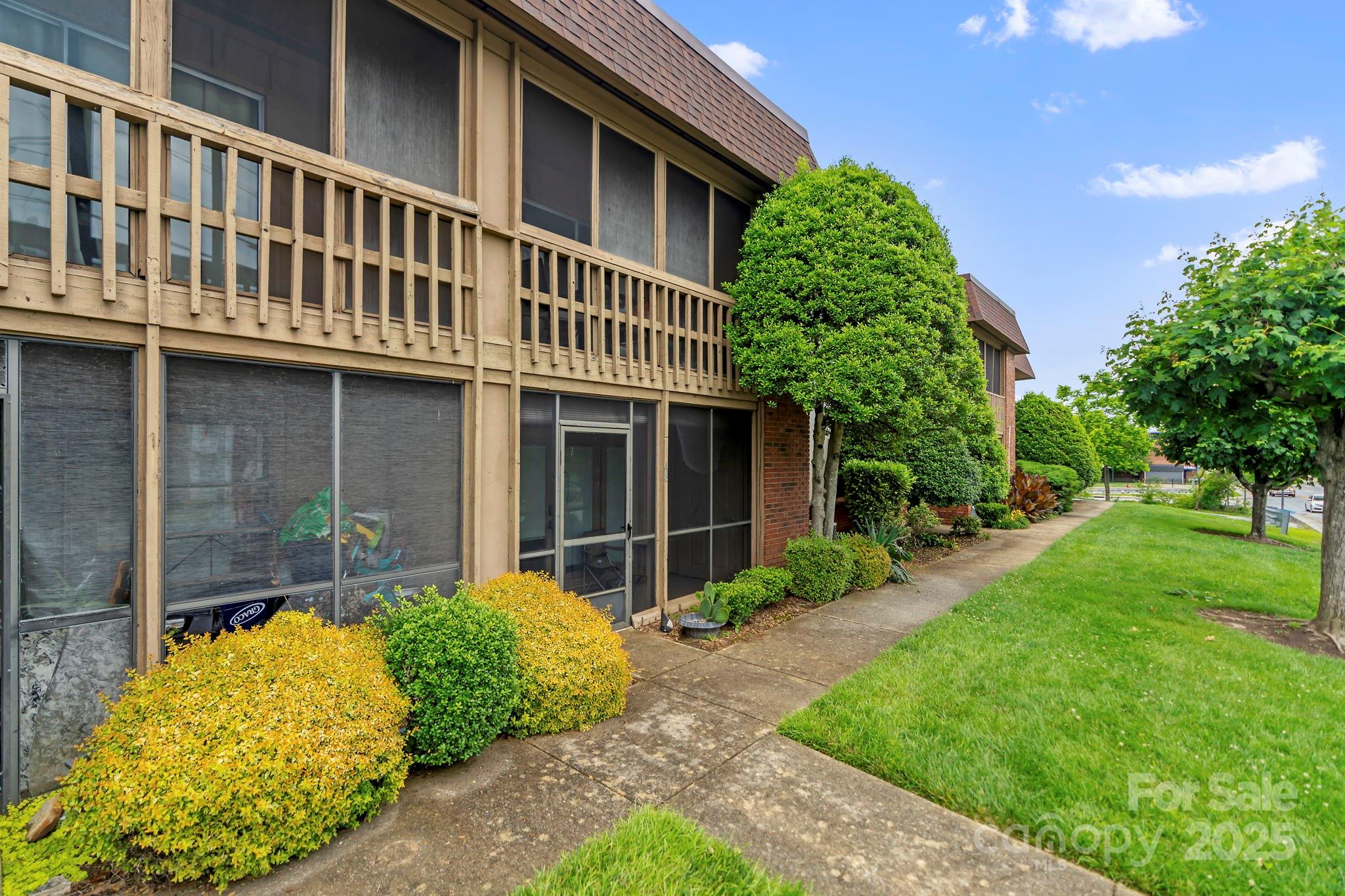 427 6th Avenue Unit B-8 Property Photo 23