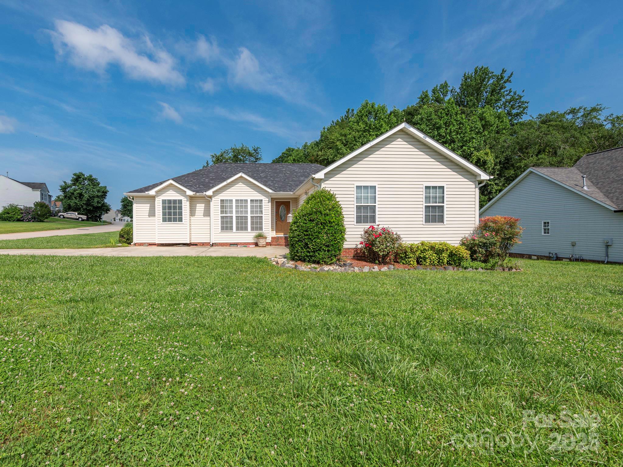 1271 Applewood Lane Property Photo 1