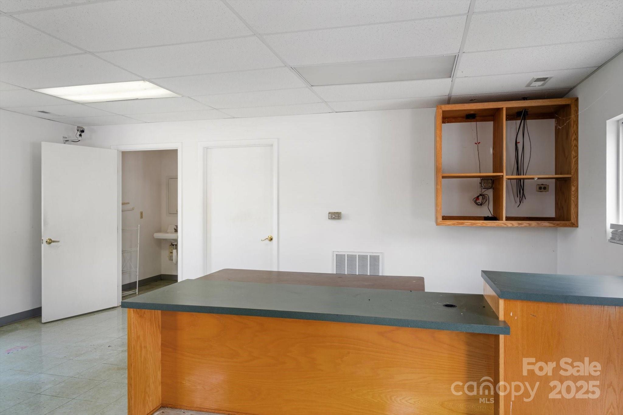 6185 Hendersonville Highway Property Photo 16