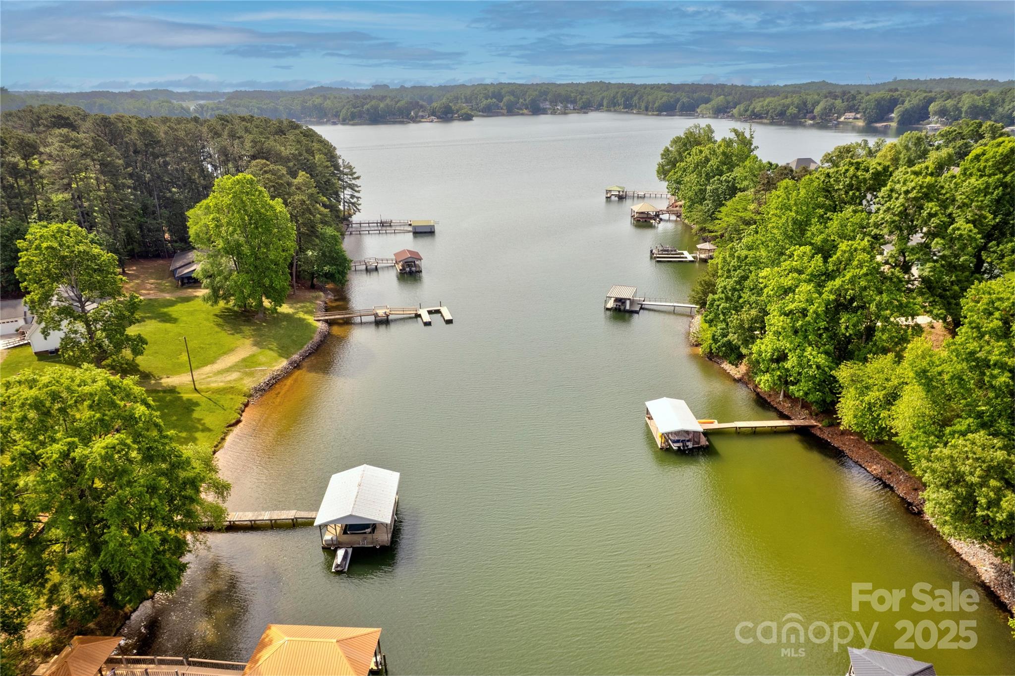 669 Kenway Loop Property Photo 1