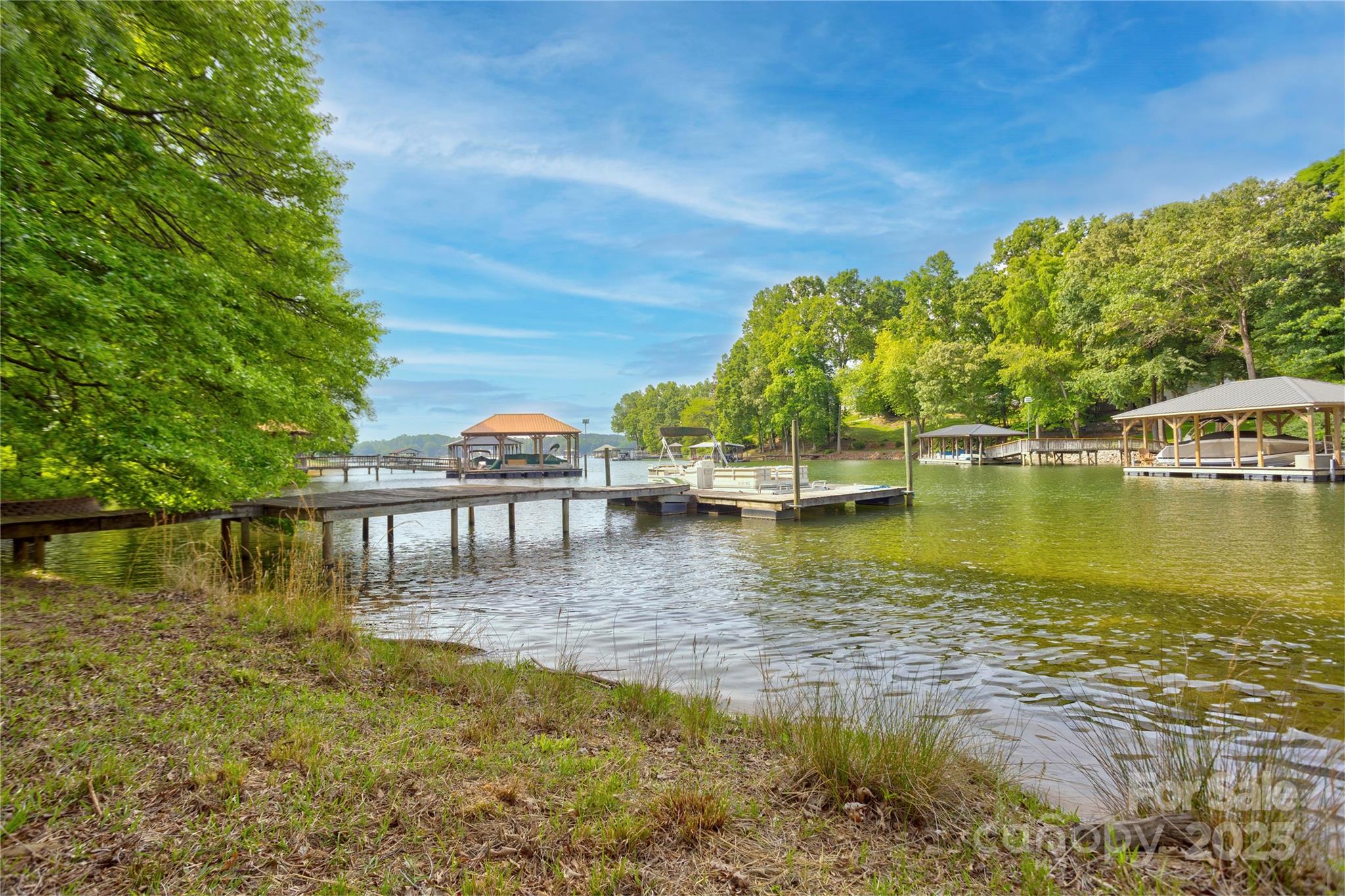 669 Kenway Loop Property Photo 9